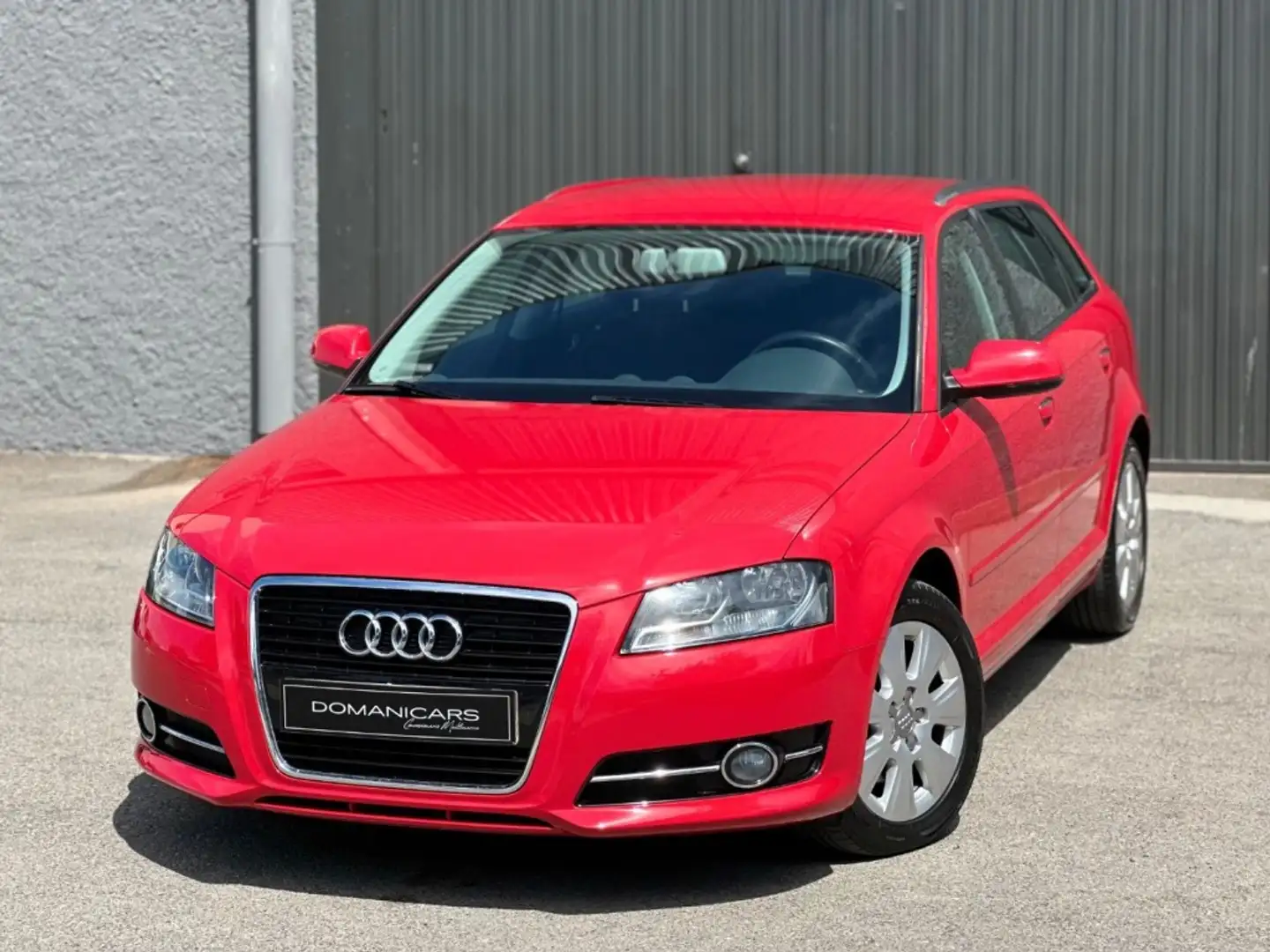 Audi A3 Sportback 2.0TDI Attraction Rojo - 1
