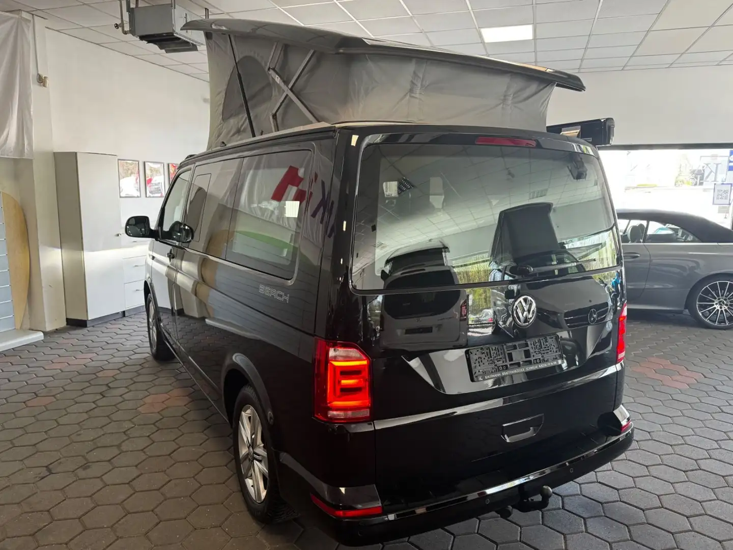 Volkswagen T6 California Beach*Markise*DSG*ACC*STAND-H*LED Černá - 2