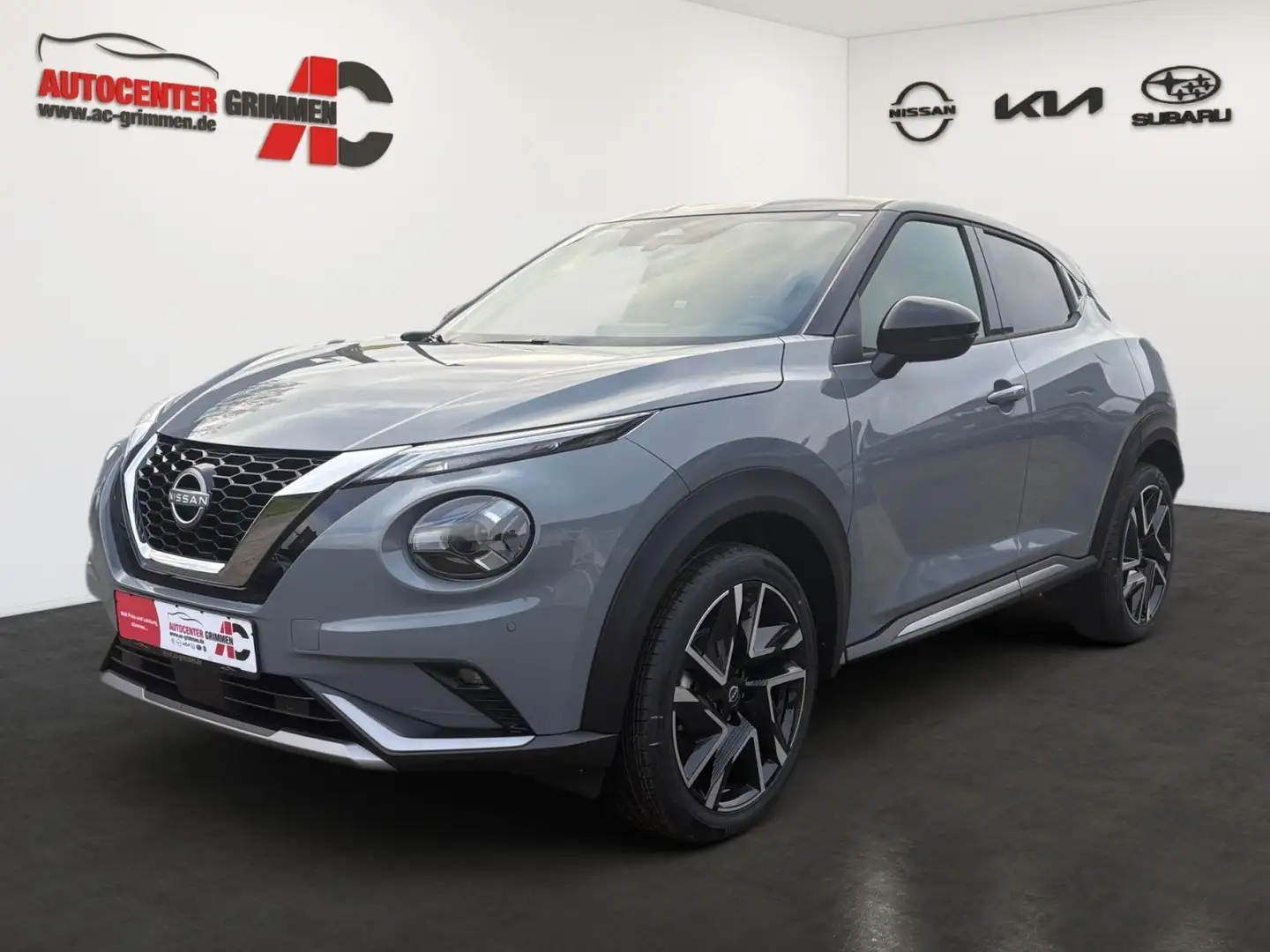Nissan Juke JUKE 1.0 DIG-T 114 PS 6MT N-Design BFS Schwarz - 1