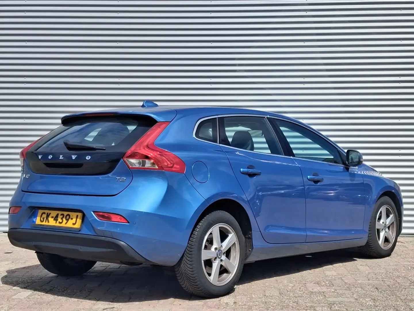 Volvo V40 2.0 T2 Summum | Nieuw Binnen! | Stoelverwarming | Blue - 2