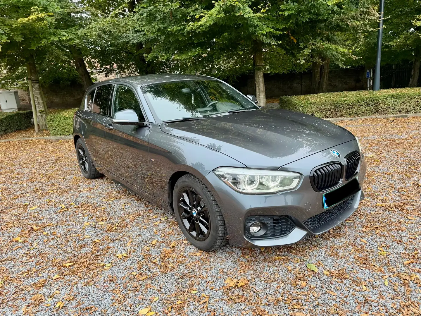 BMW 118 118i Automaat M-pack LED Navi Airco Euro6b Gris - 2