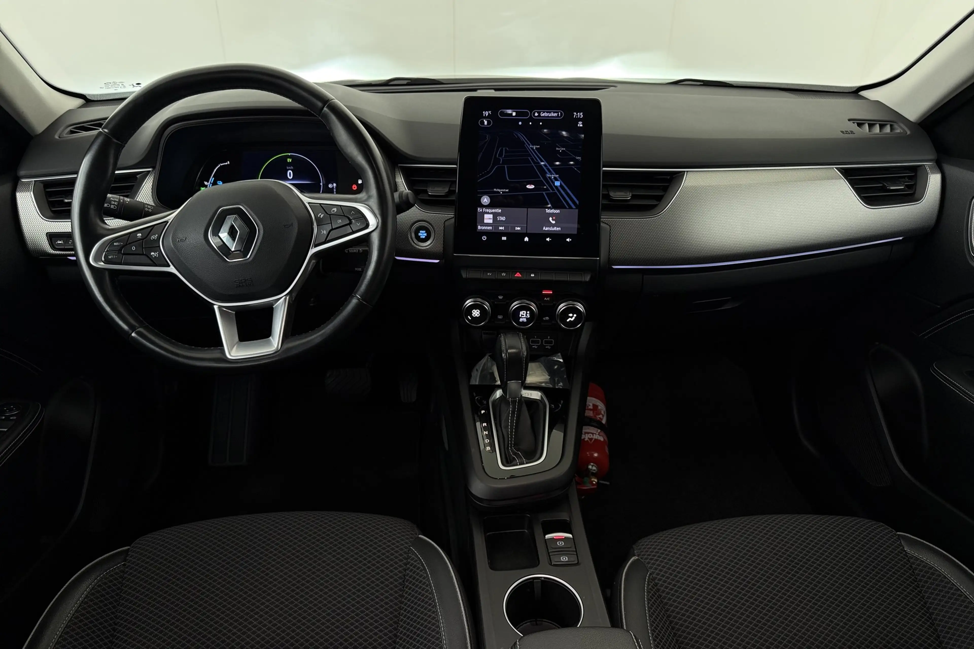 Renault Arkana INTENS 1.6 E-TECH + A/T + GPS + HALF/LEDER + CAMER — photo 9
