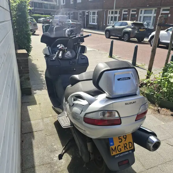 Suzuki BURGMAN 650 - foto 4