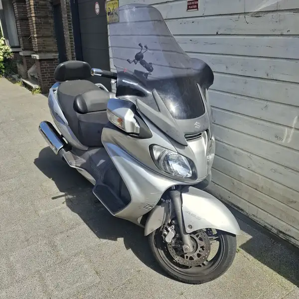 Suzuki BURGMAN 650 - foto 2