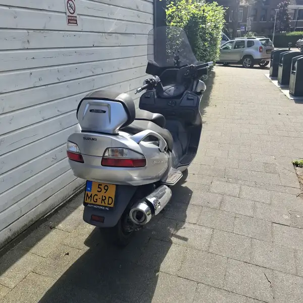 Suzuki BURGMAN 650 - foto 3
