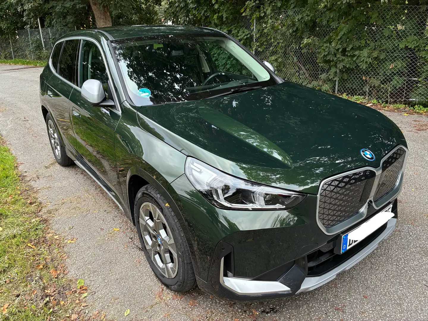 BMW iX1 Schönwetterauto iX1 eDrive20 xLine Grün - 2