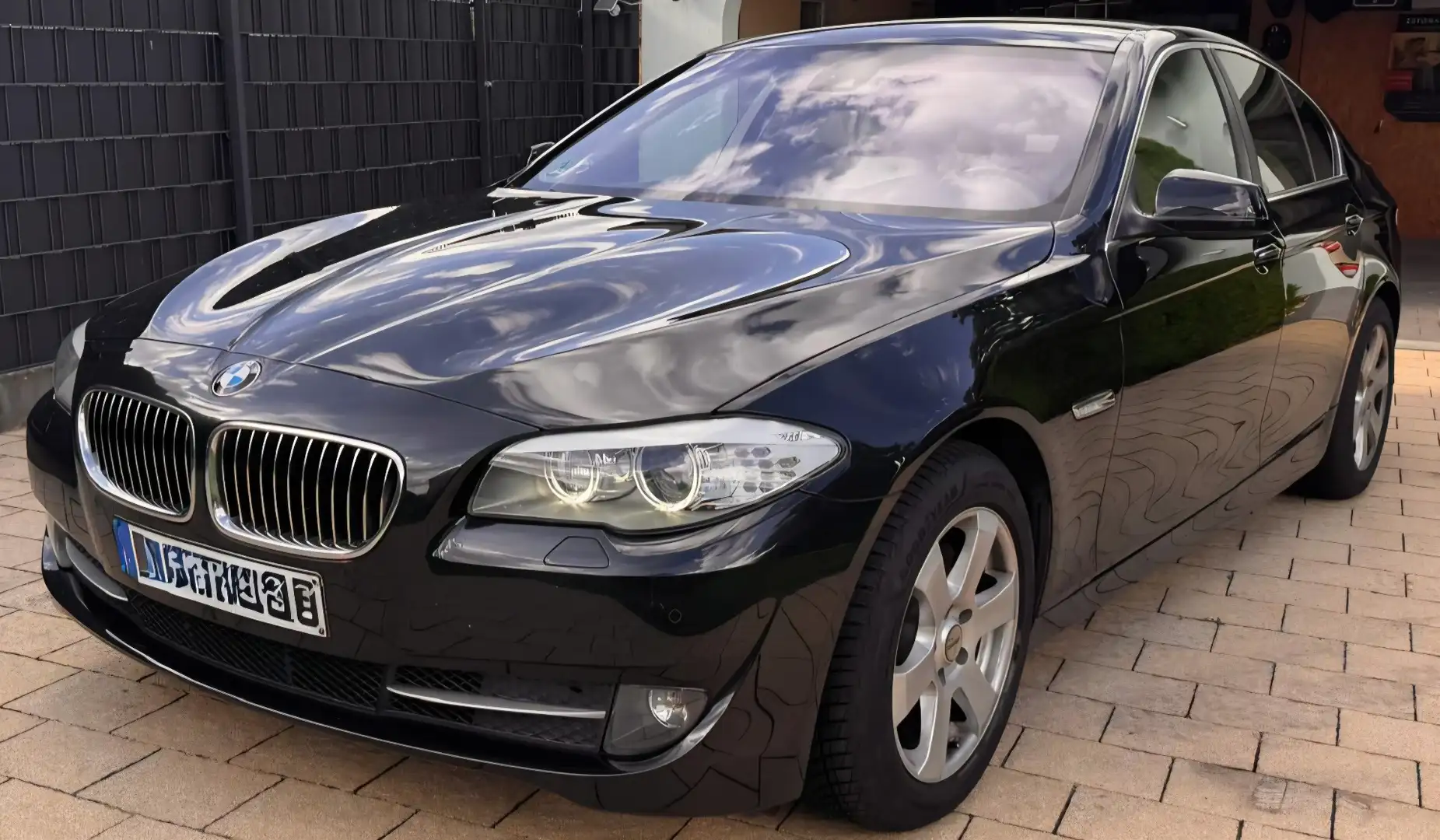 BMW 530 530 d Schwarz - 1