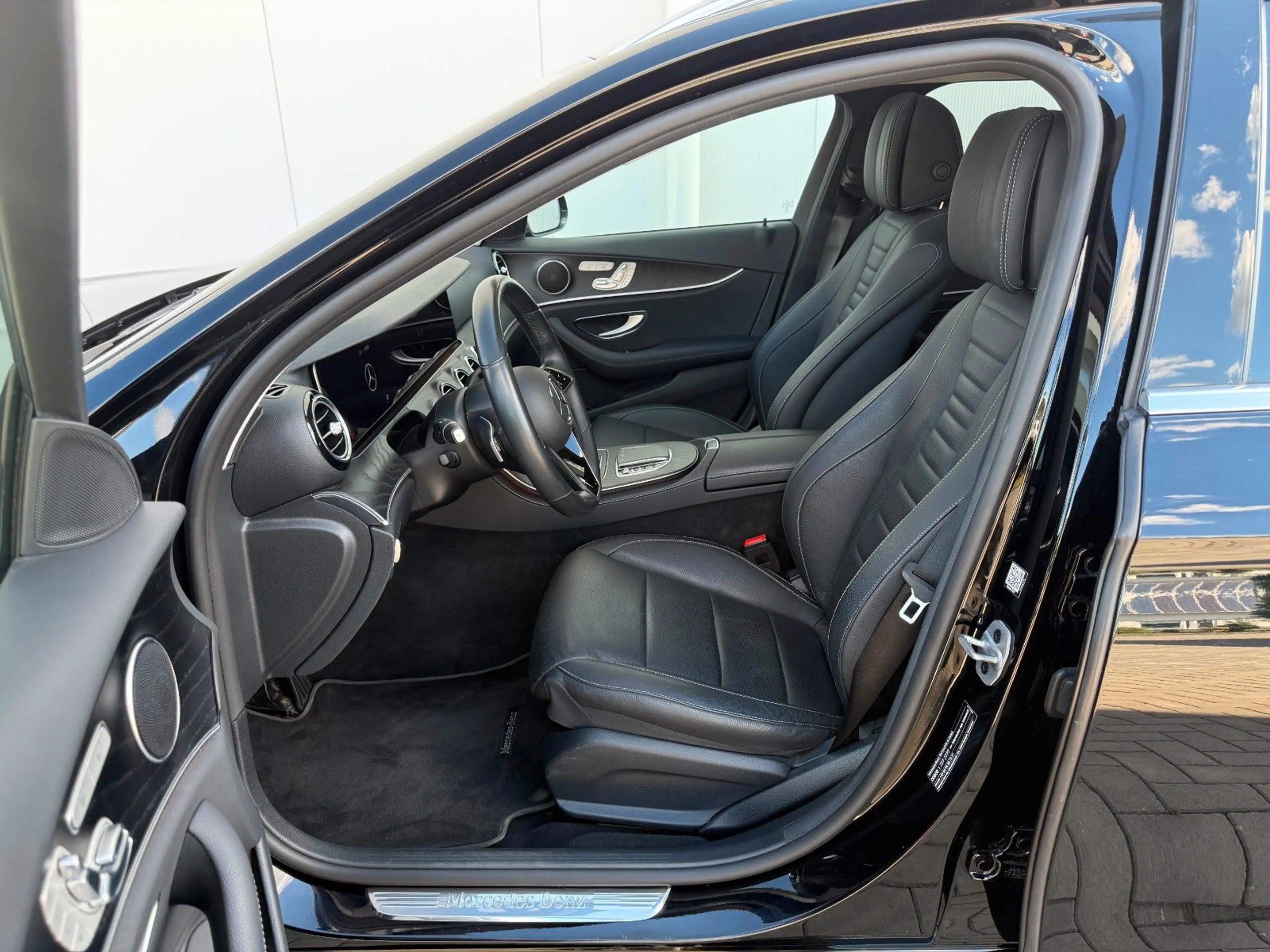 Mercedes-Benz E 450 4Matic T-Modell MULTIBEAM MEMORY AIRMATIC — photo 13
