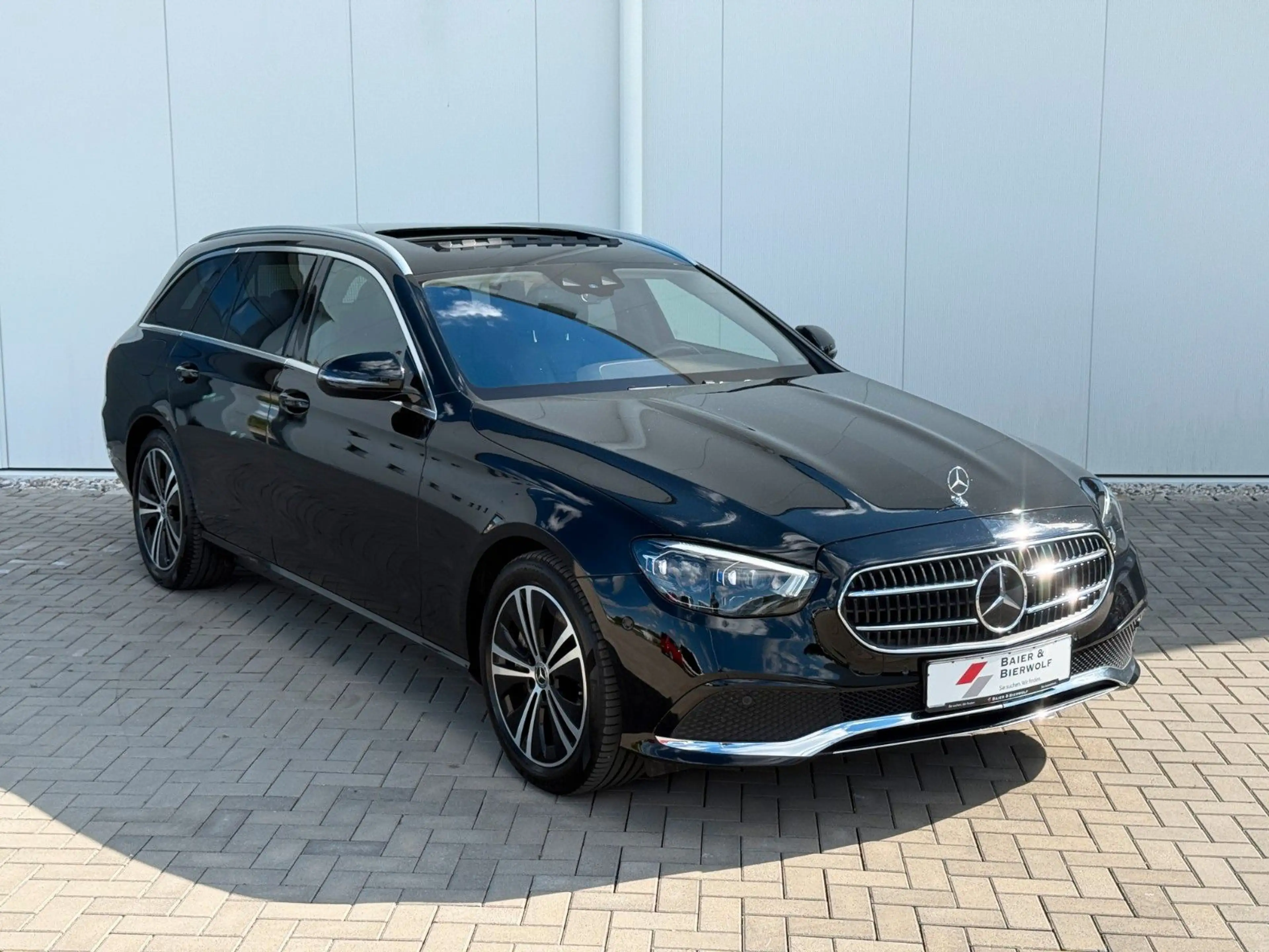 Mercedes-Benz E 450 4Matic T-Modell MULTIBEAM MEMORY AIRMATIC — photo 3