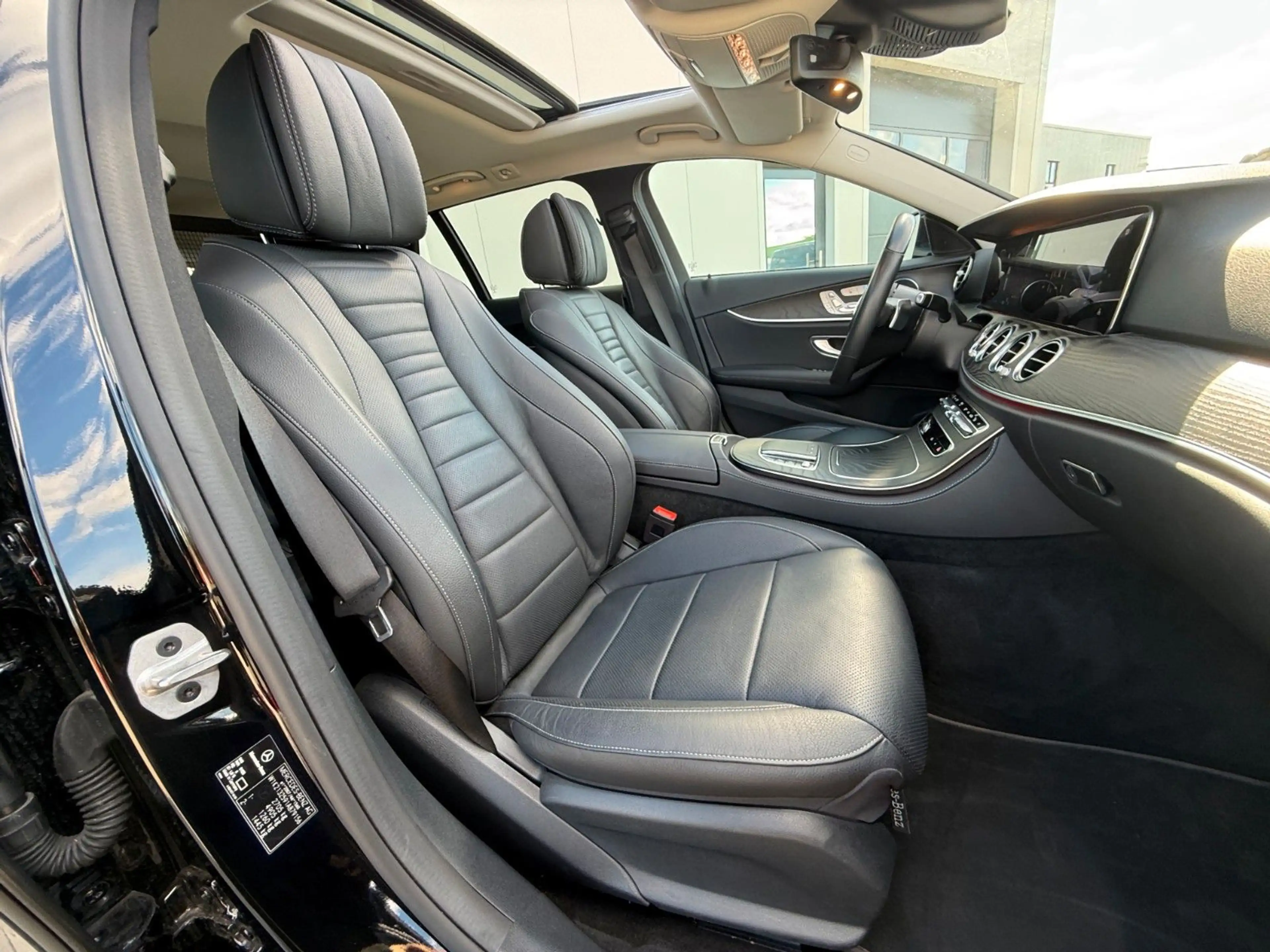Mercedes-Benz E 450 4Matic T-Modell MULTIBEAM MEMORY AIRMATIC — photo 14