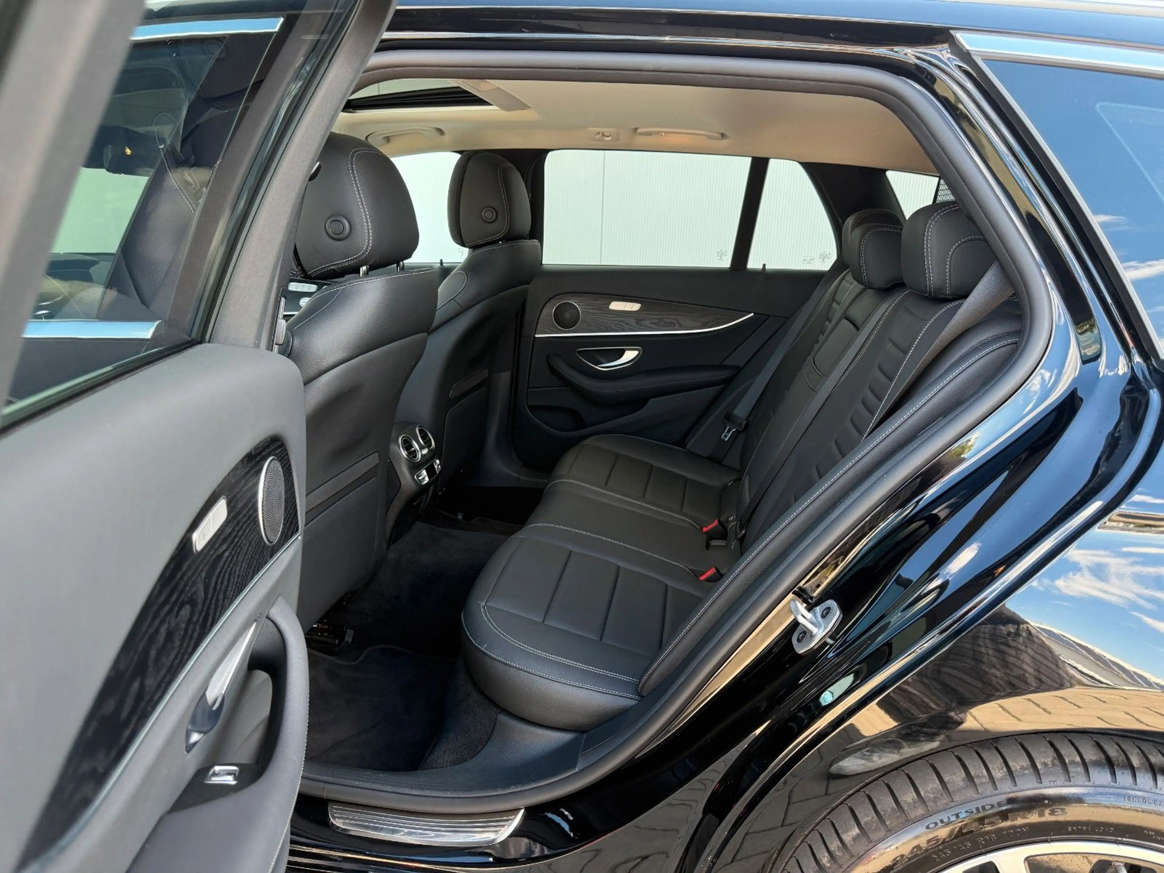 Mercedes-Benz E 450 4Matic T-Modell MULTIBEAM MEMORY AIRMATIC — photo 15
