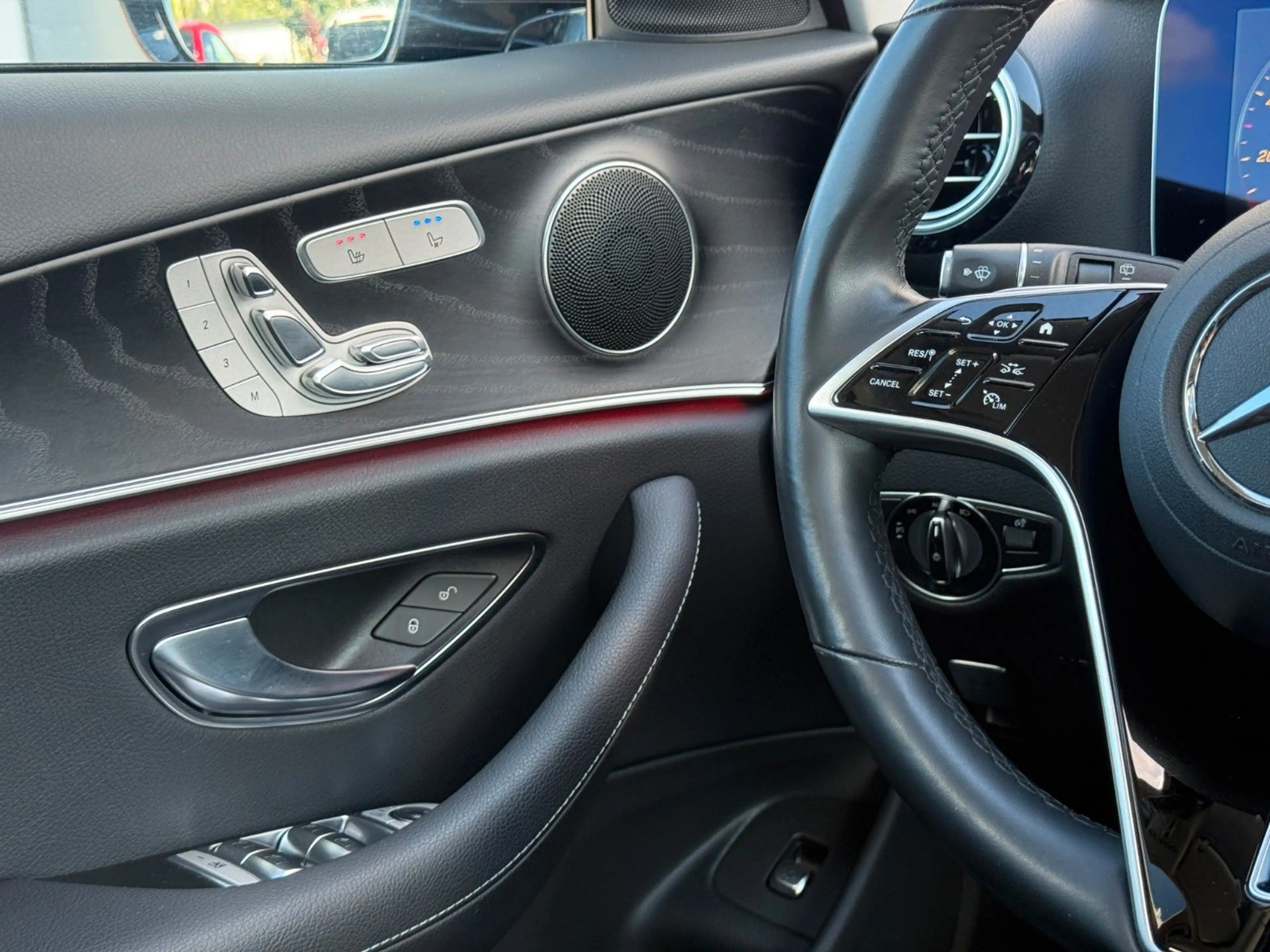 Mercedes-Benz E 450 4Matic T-Modell MULTIBEAM MEMORY AIRMATIC — photo 9