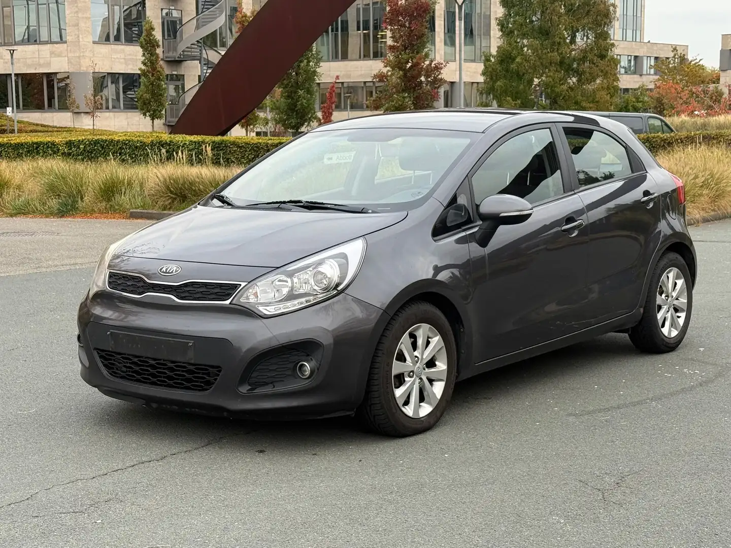 Kia Rio Rio 1.4 CRDi Fusion Gris - 1