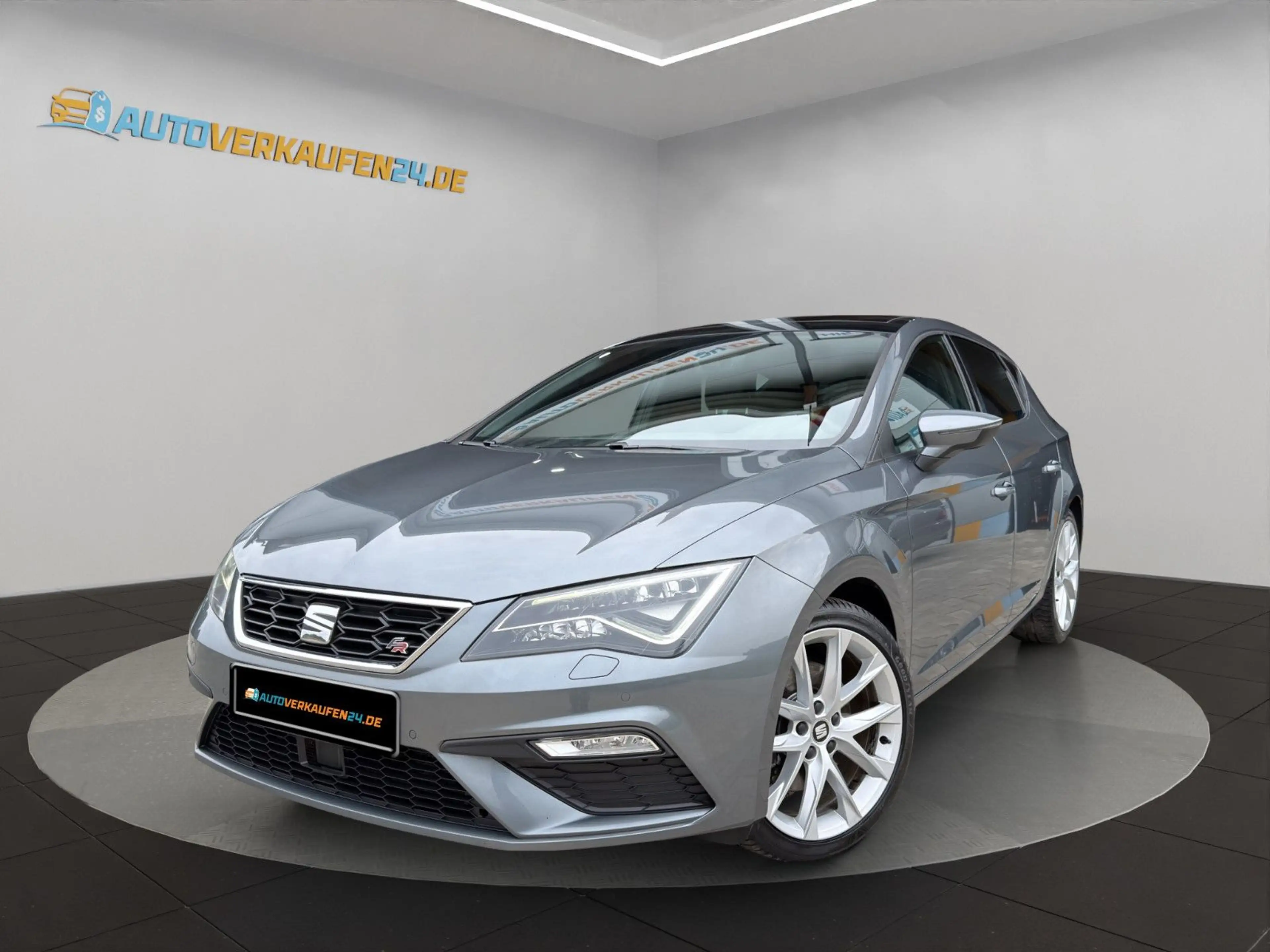 SEAT Leon FR 1.8 TSI PANO SHZ SEAT-SOUND CARPLAY 1.HD