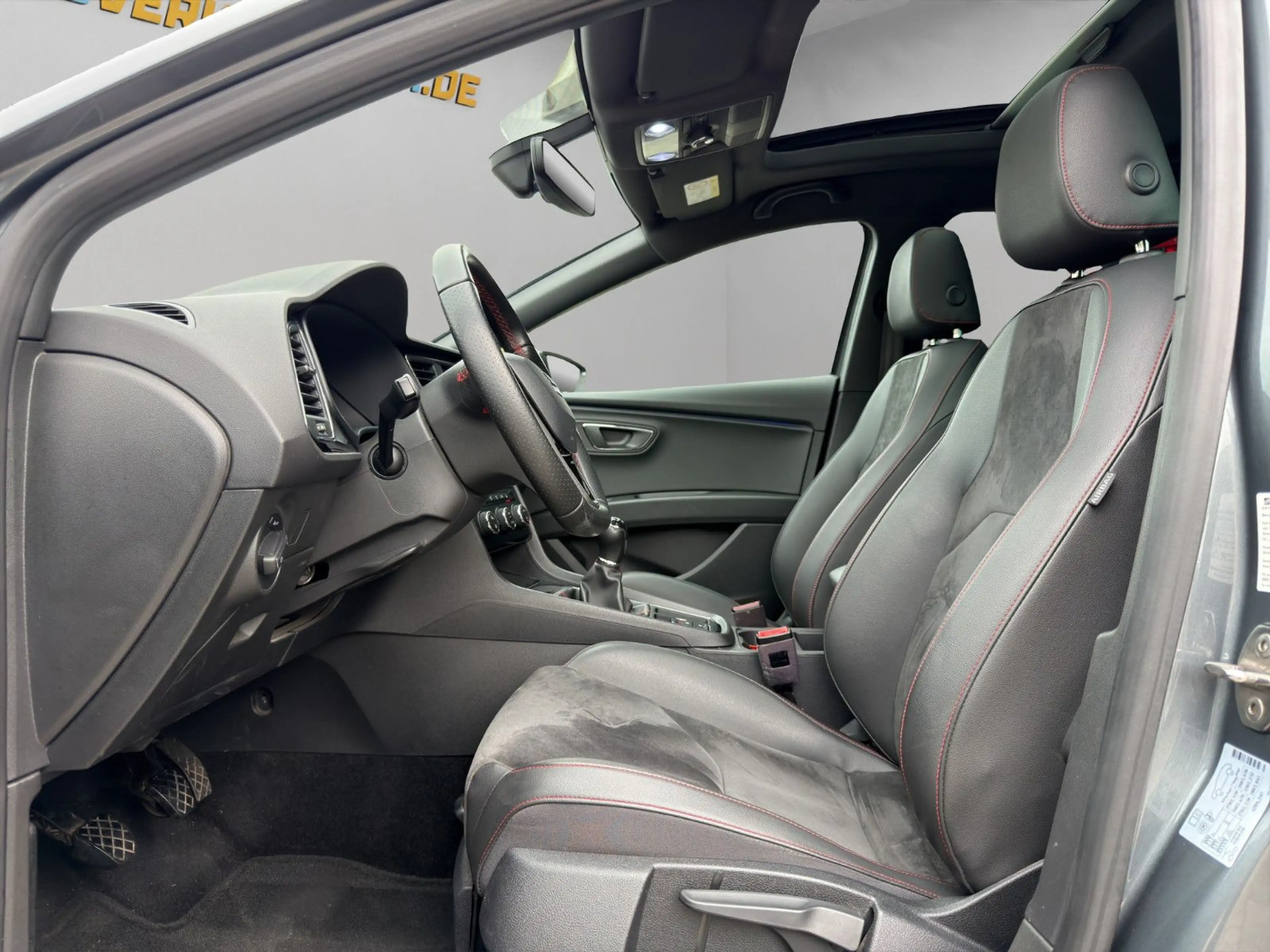 SEAT Leon FR 1.8 TSI PANO SHZ SEAT-SOUND CARPLAY 1.HD — photo 15