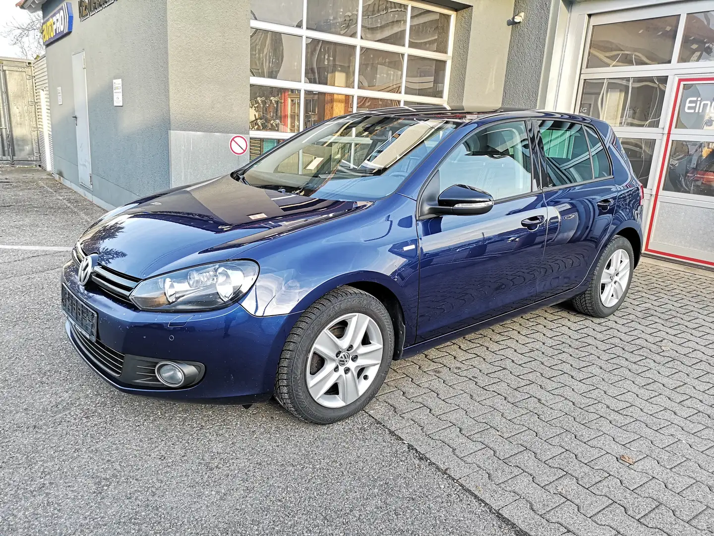 Volkswagen Golf VI 1.6 TDI Match Teilleder Klimaautomatik Sitzhzug Blau - 1