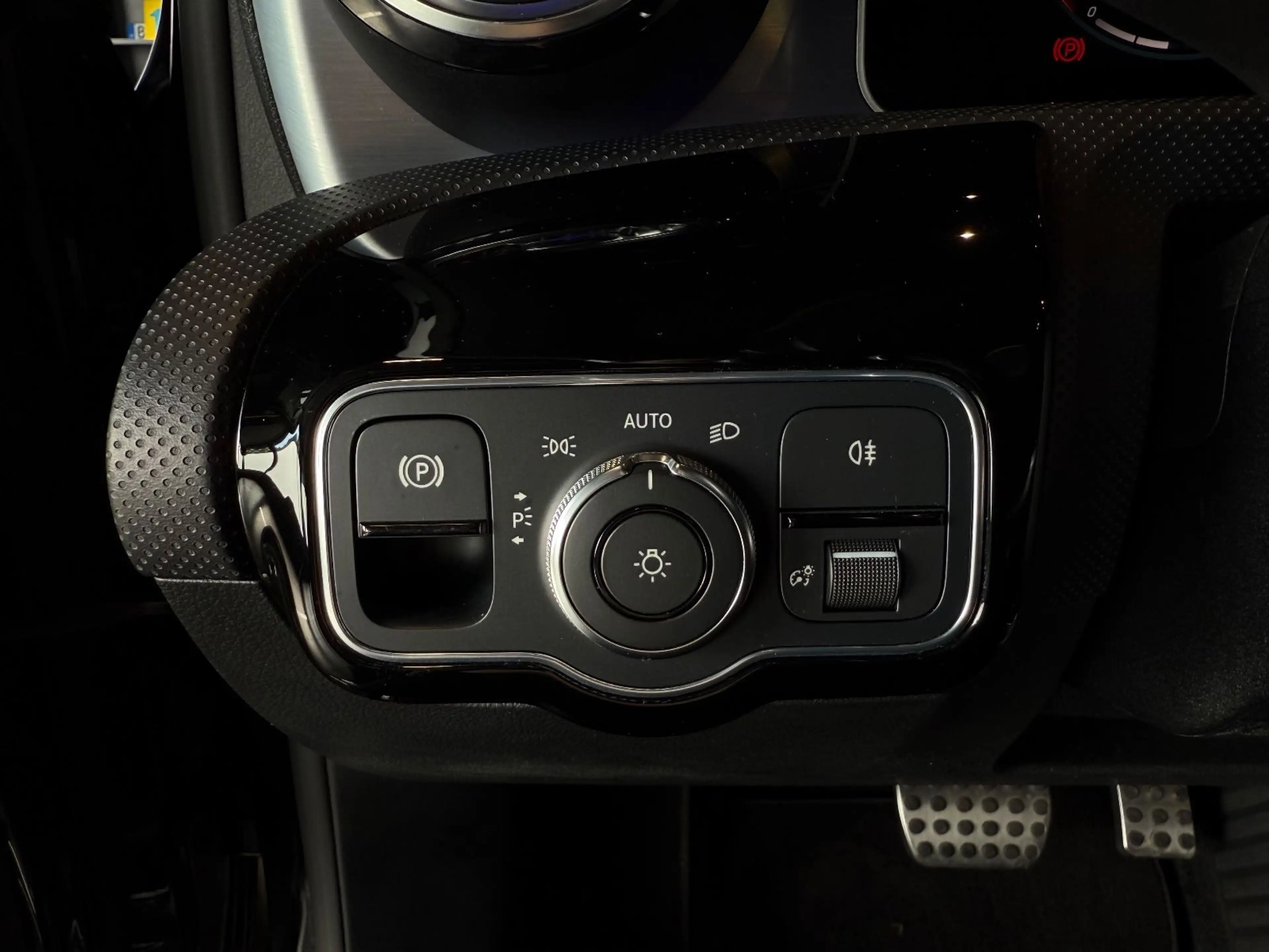Mercedes-Benz A 250 AMG Memory*Keyless*360°*Panorama — photo 23