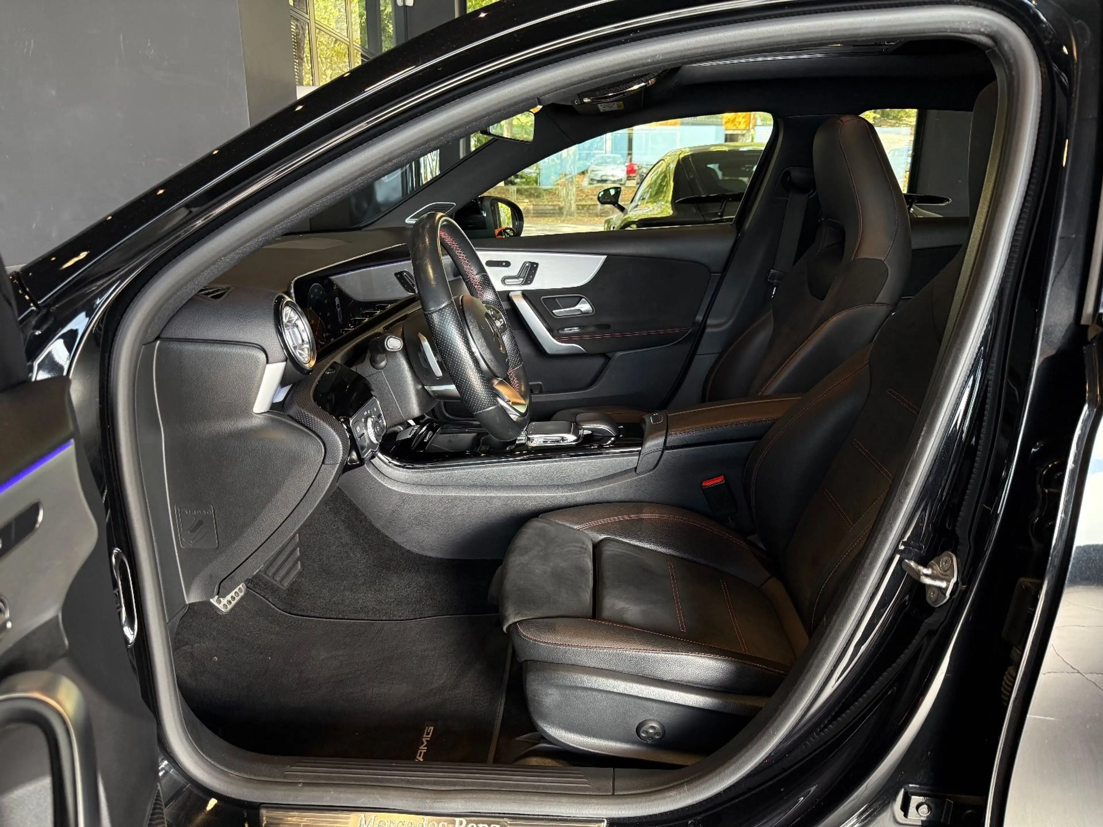 Mercedes-Benz A 250 AMG Memory*Keyless*360°*Panorama — photo 14