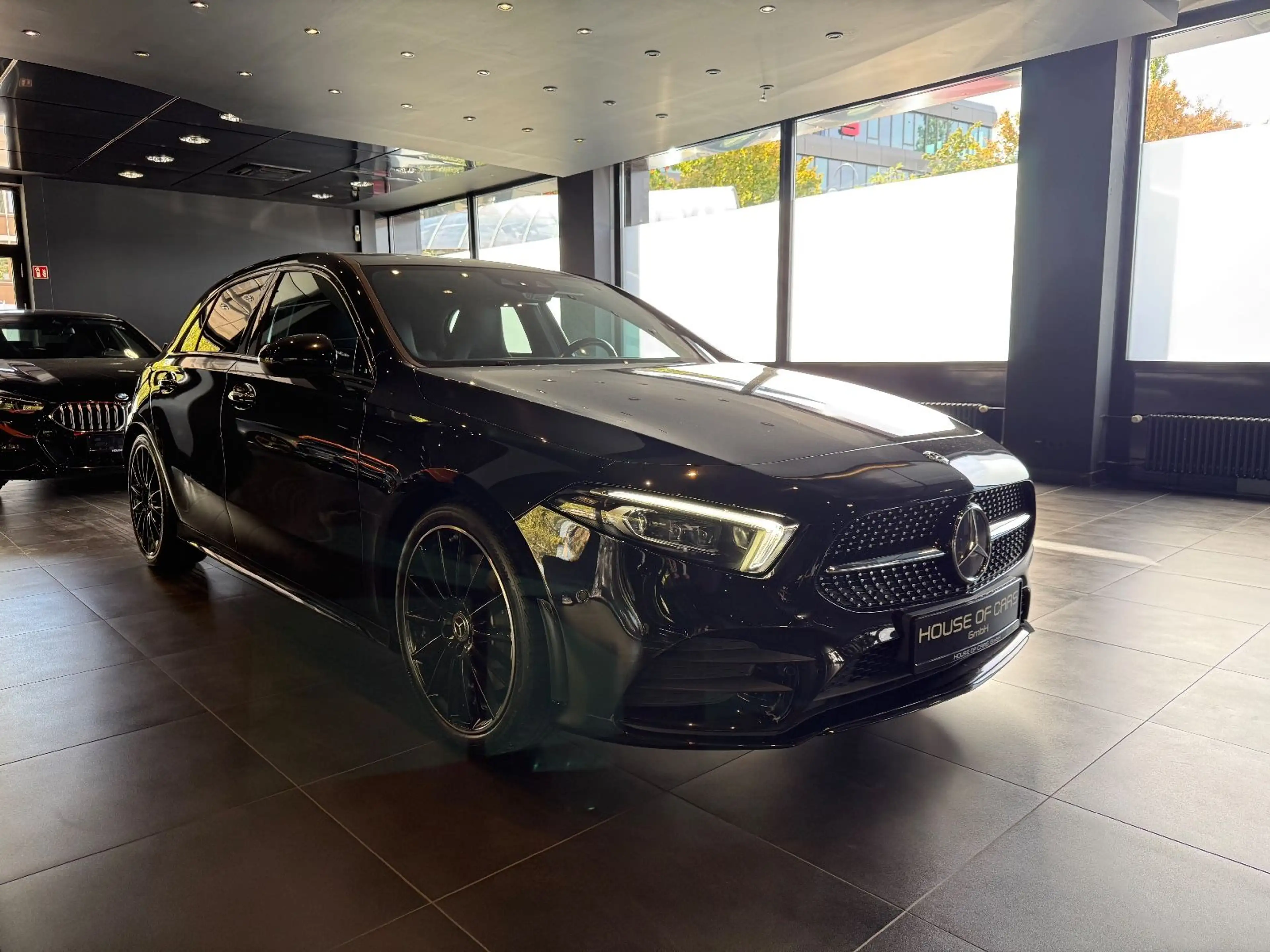 Mercedes-Benz A 250 AMG Memory*Keyless*360°*Panorama — photo 3