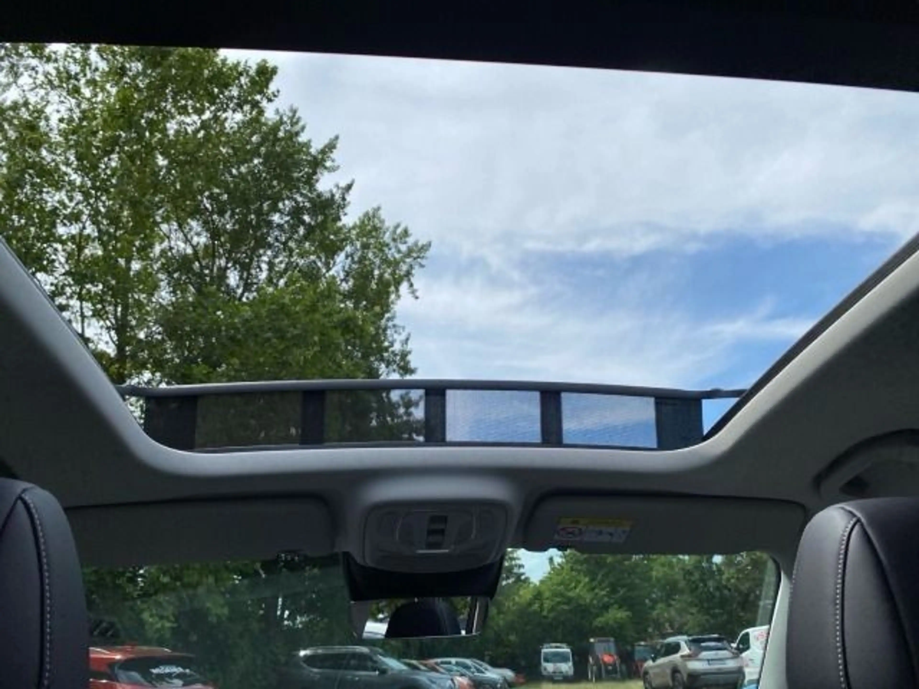 MG MGS9 PHEV Premium *Massage*Bose*7Sitze*360*Pano* — photo 14