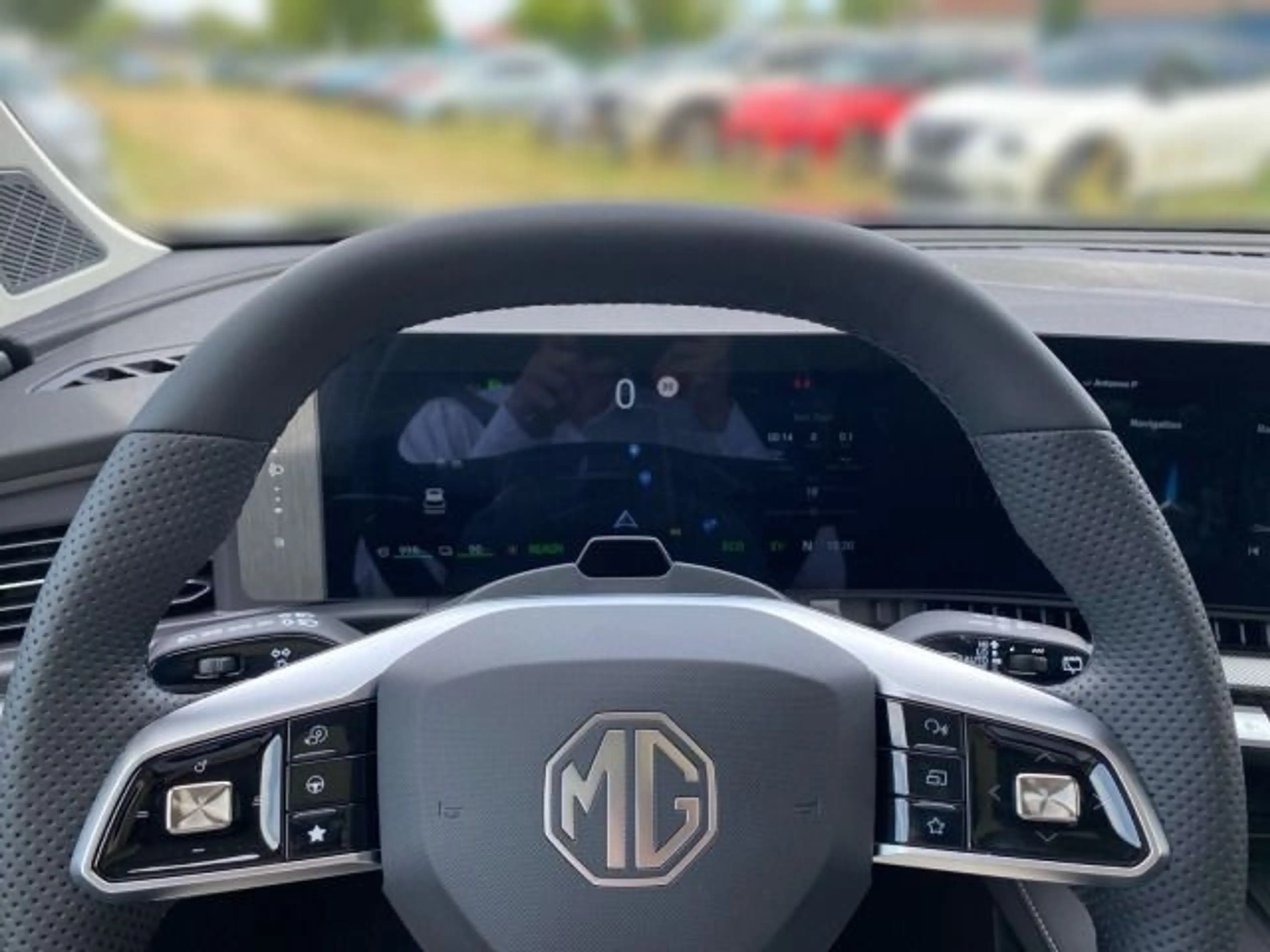 MG MGS9 PHEV Premium *Massage*Bose*7Sitze*360*Pano* — photo 15