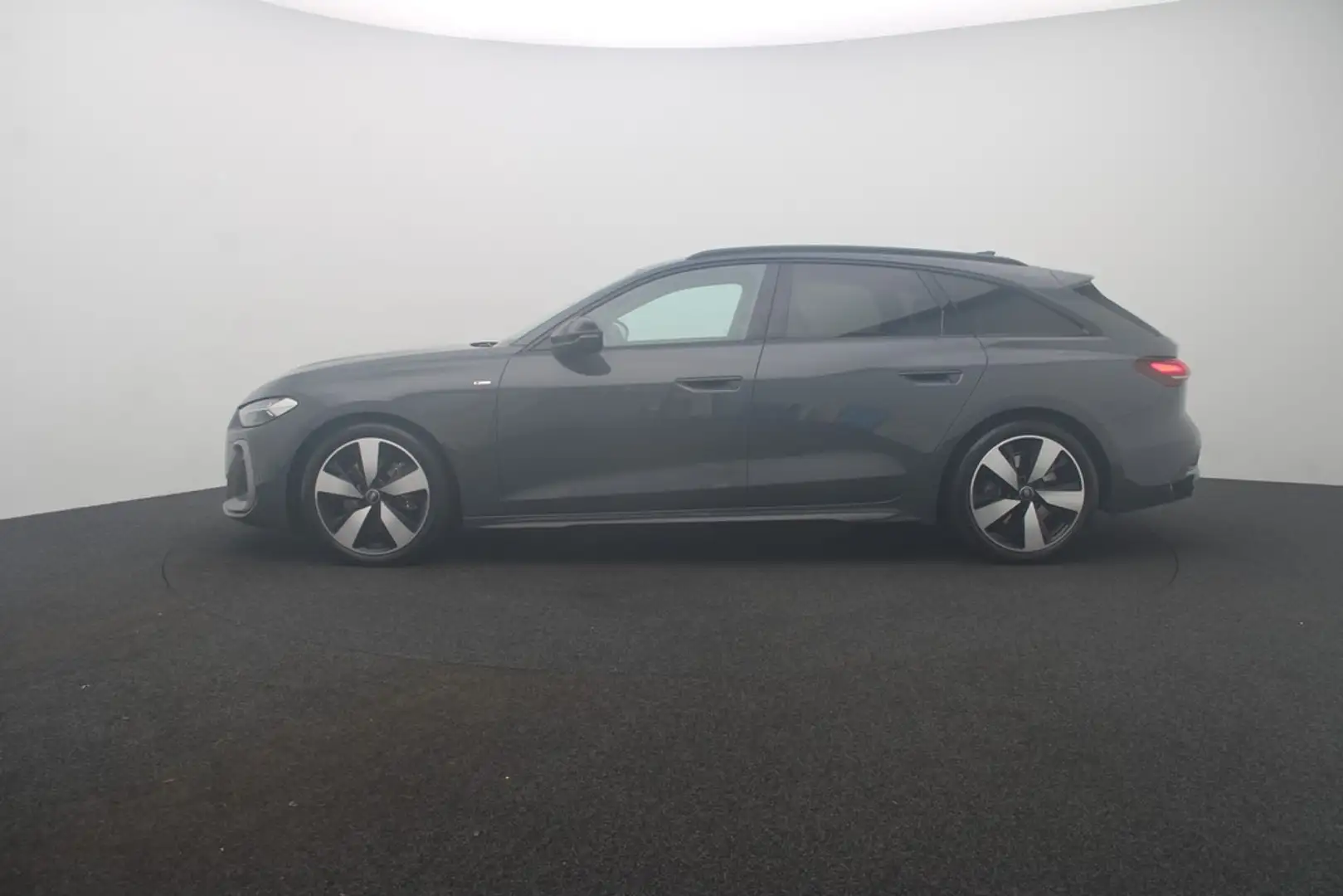 Audi A5 Avant TDI quattro S line LED Navi ACC AHK Grau - 2