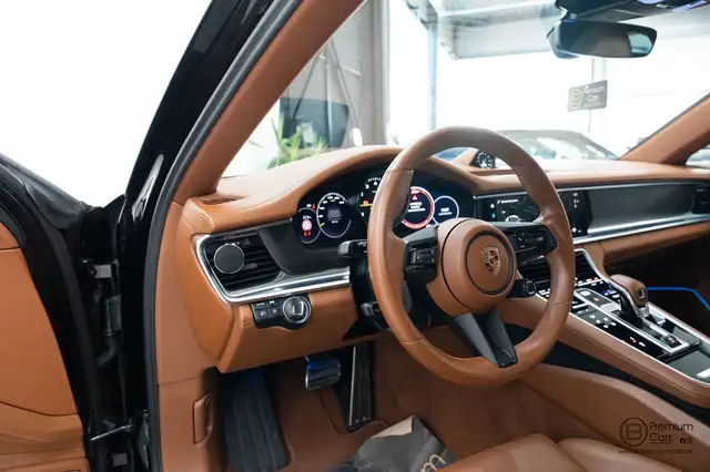 Porsche Panamera view 9