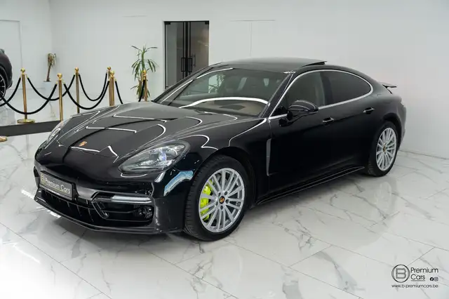 Porsche Panamera view 3