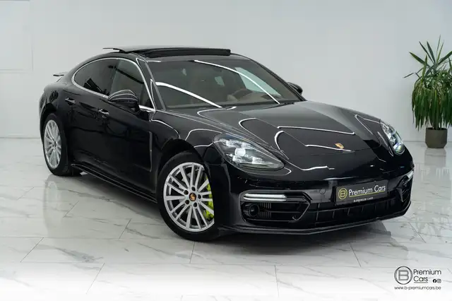 Porsche Panamera view 7