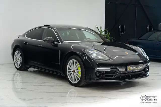 Porsche Panamera view 5