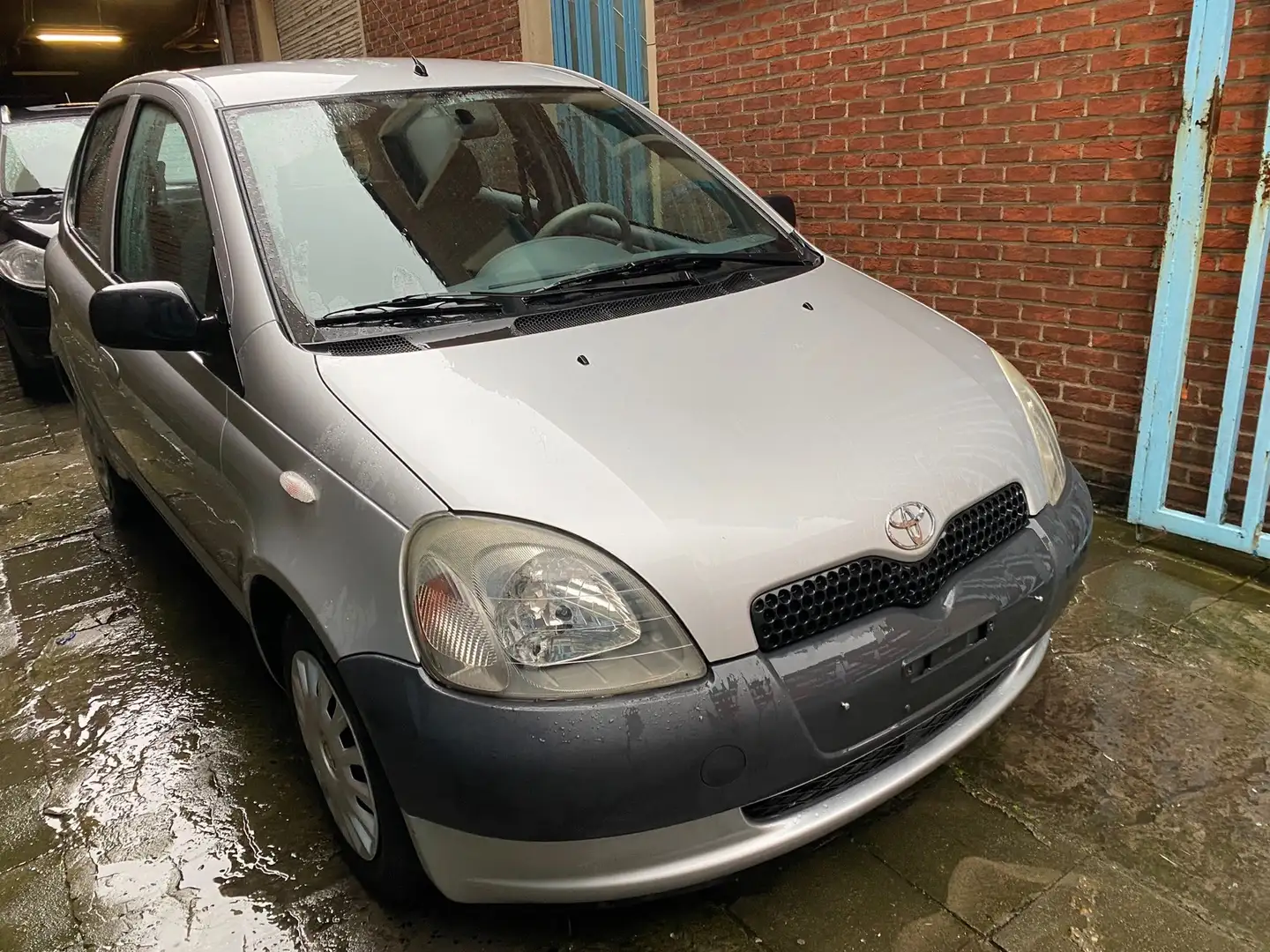 Toyota Yaris 1.0 Free-Tronic linea sol - 1