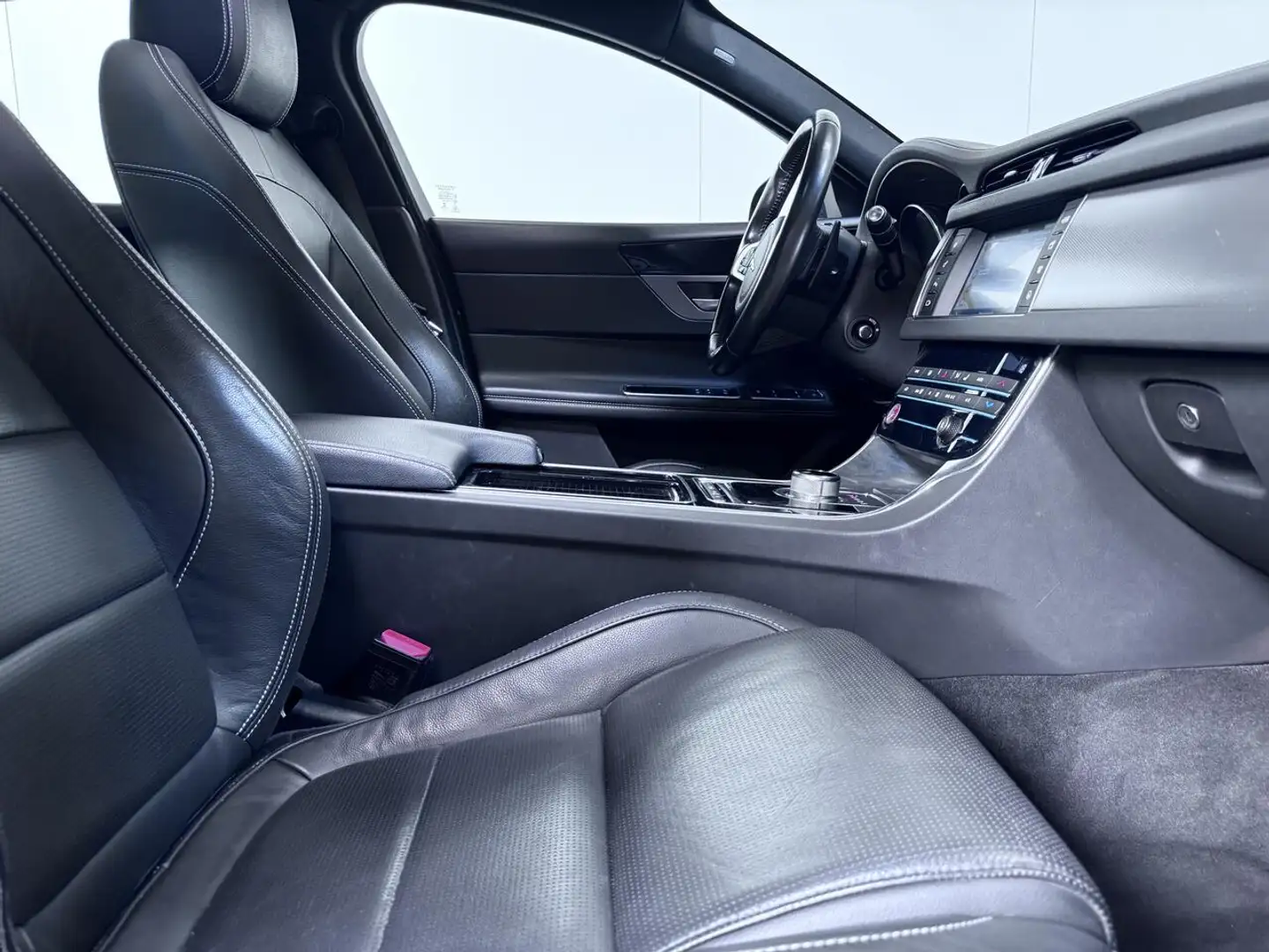 Jaguar XF 2.0d Autom. - R Sport - Pano - GPS - Topstaat! Сірий - 2