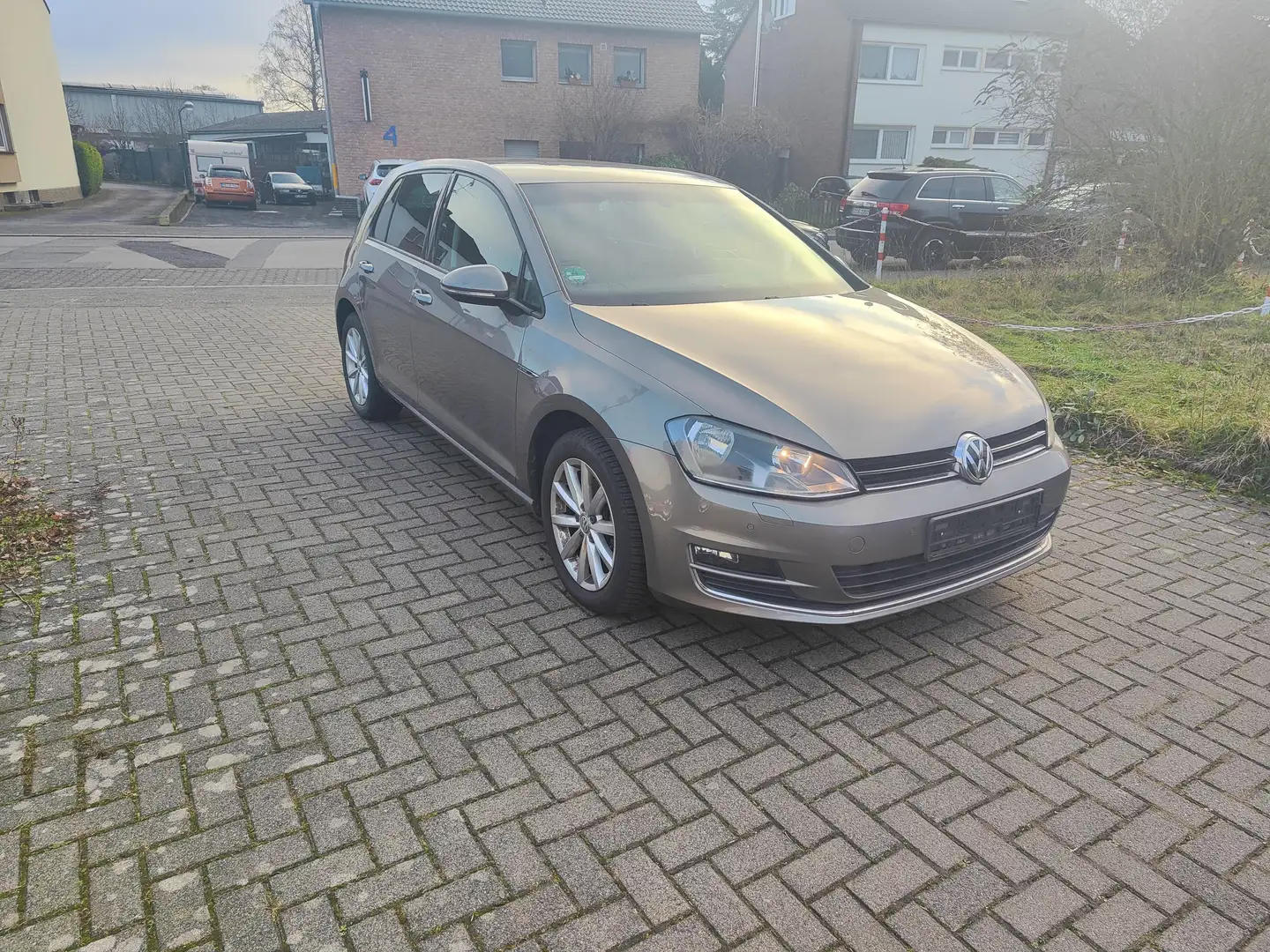 Volkswagen Golf Lounge BMT Gris - 1