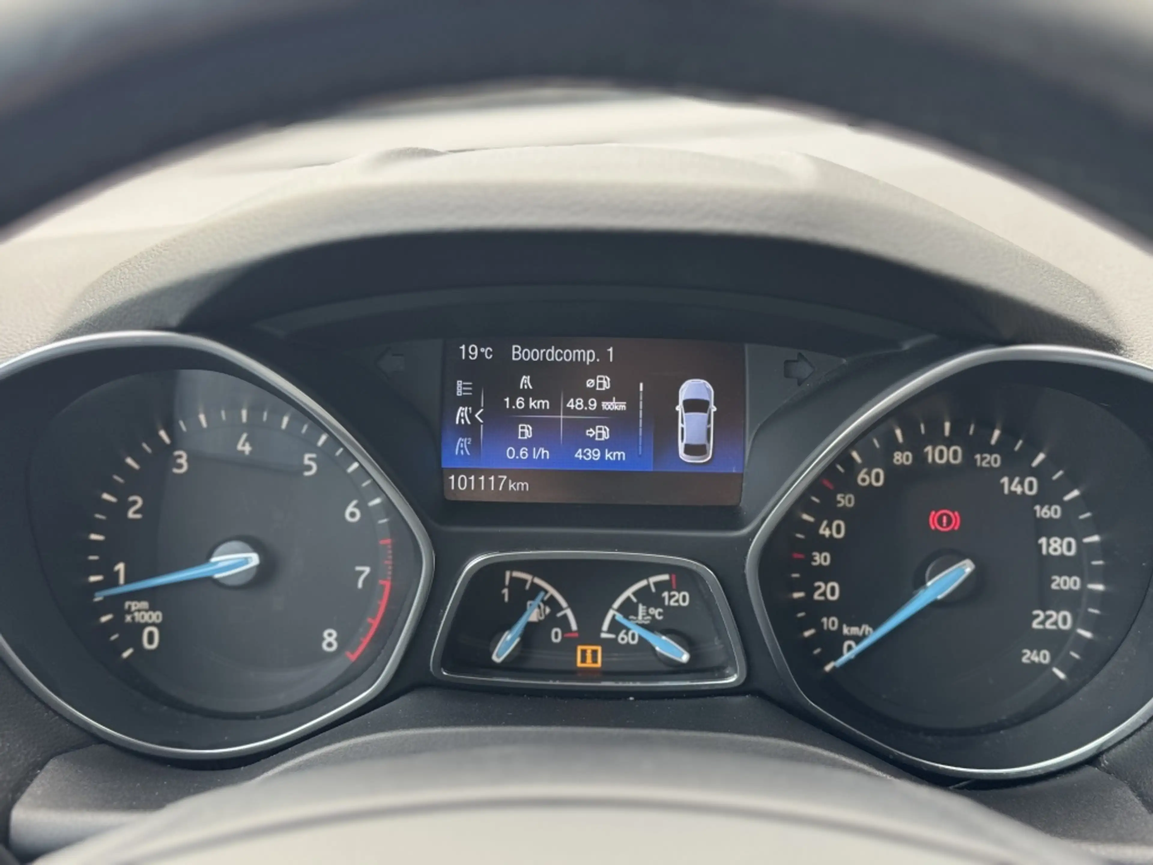 Ford C-Max 1.0 Titanium — photo 15