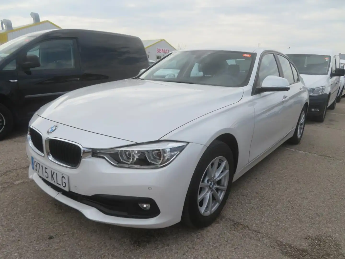 BMW 318 318d Business Blanc - 1