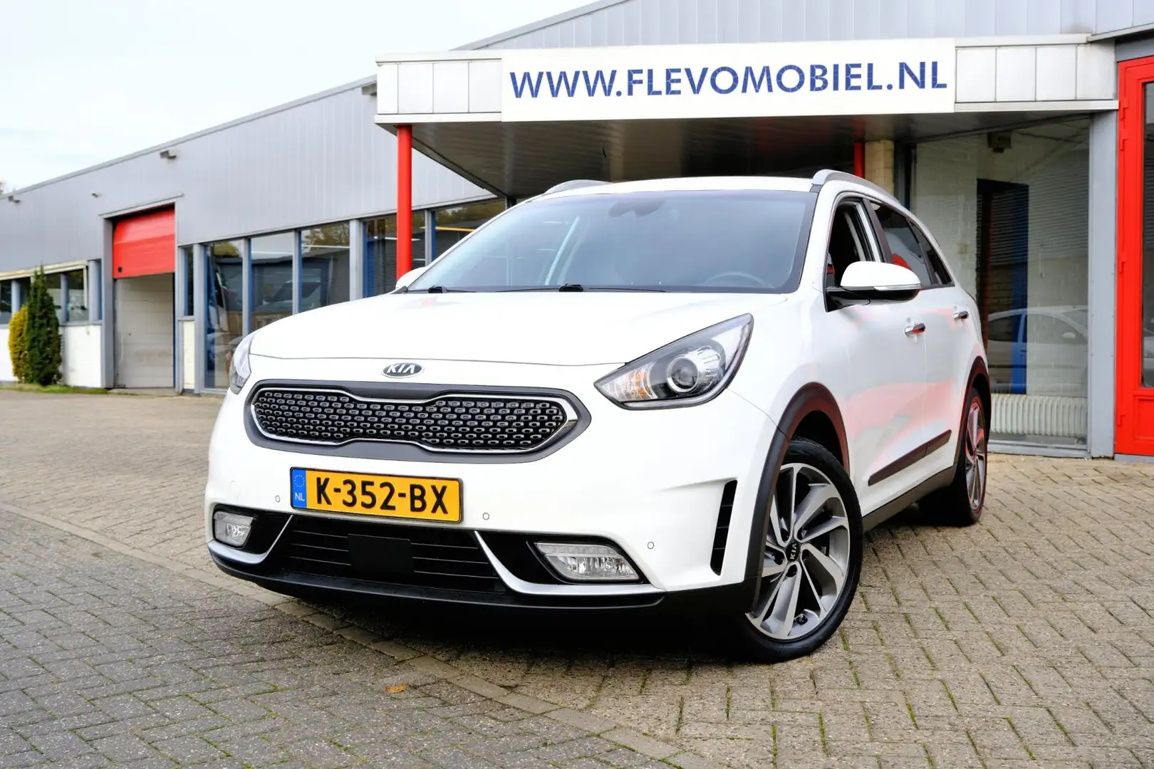 Kia Niro 1.6 GDi Hybrid ExecutiveLine Aut. Navi|Clima|Cam|L Wit - 1