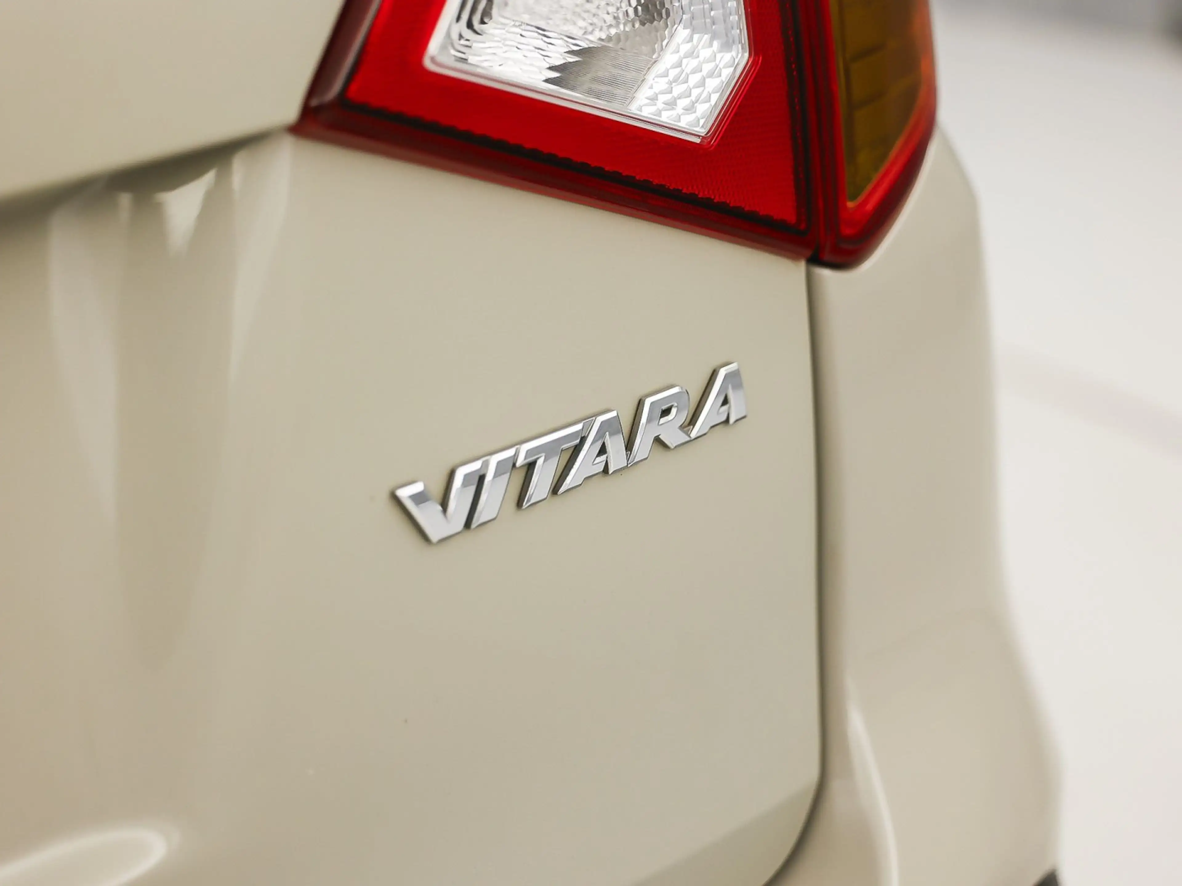 Suzuki Vitara 1.6 High Executive (PANORAMADAK, APPLE CARPLAY, NA — photo 34