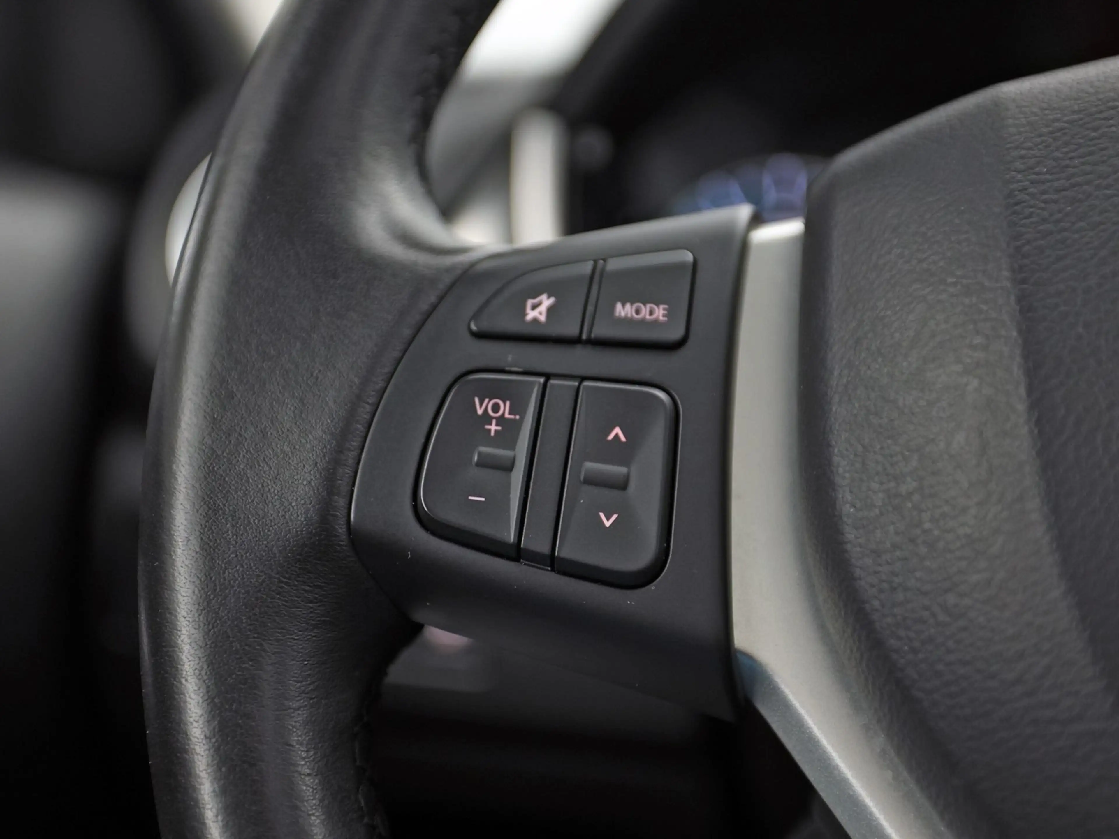 Suzuki Vitara 1.6 High Executive (PANORAMADAK, APPLE CARPLAY, NA — photo 23