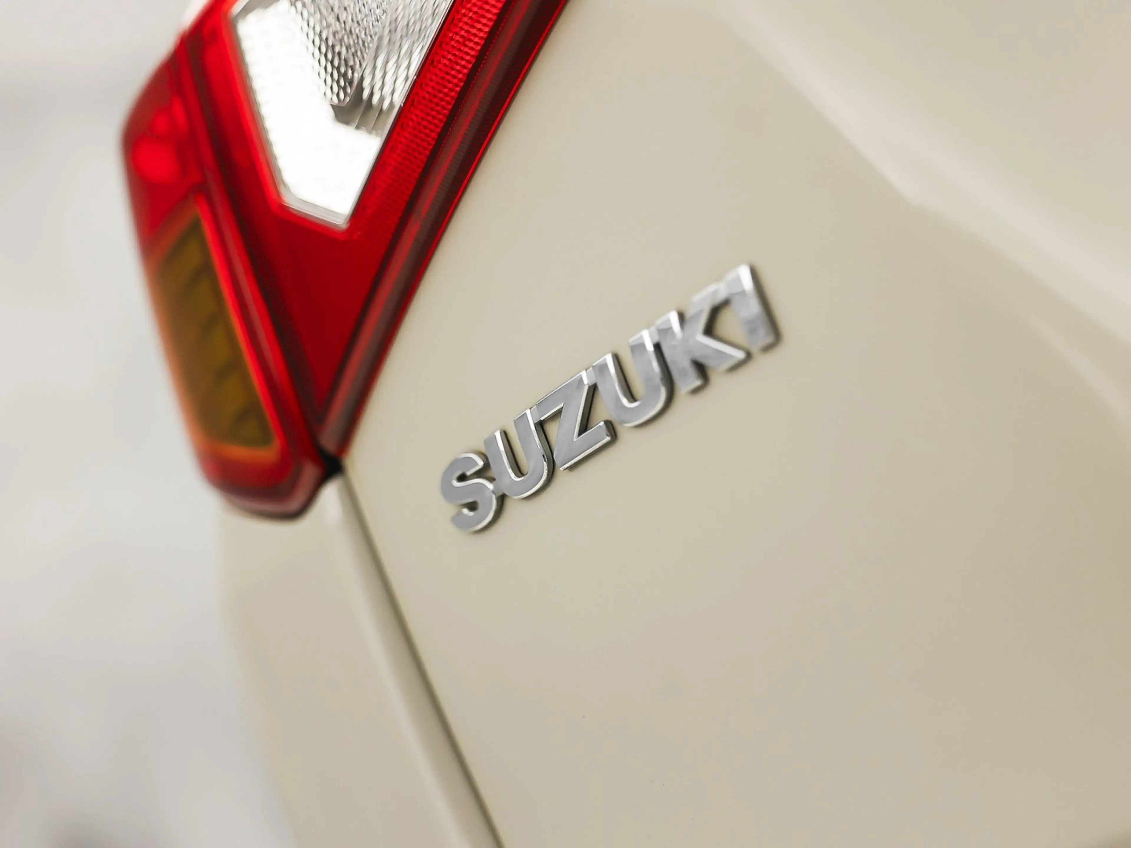 Suzuki Vitara 1.6 High Executive (PANORAMADAK, APPLE CARPLAY, NA — photo 35