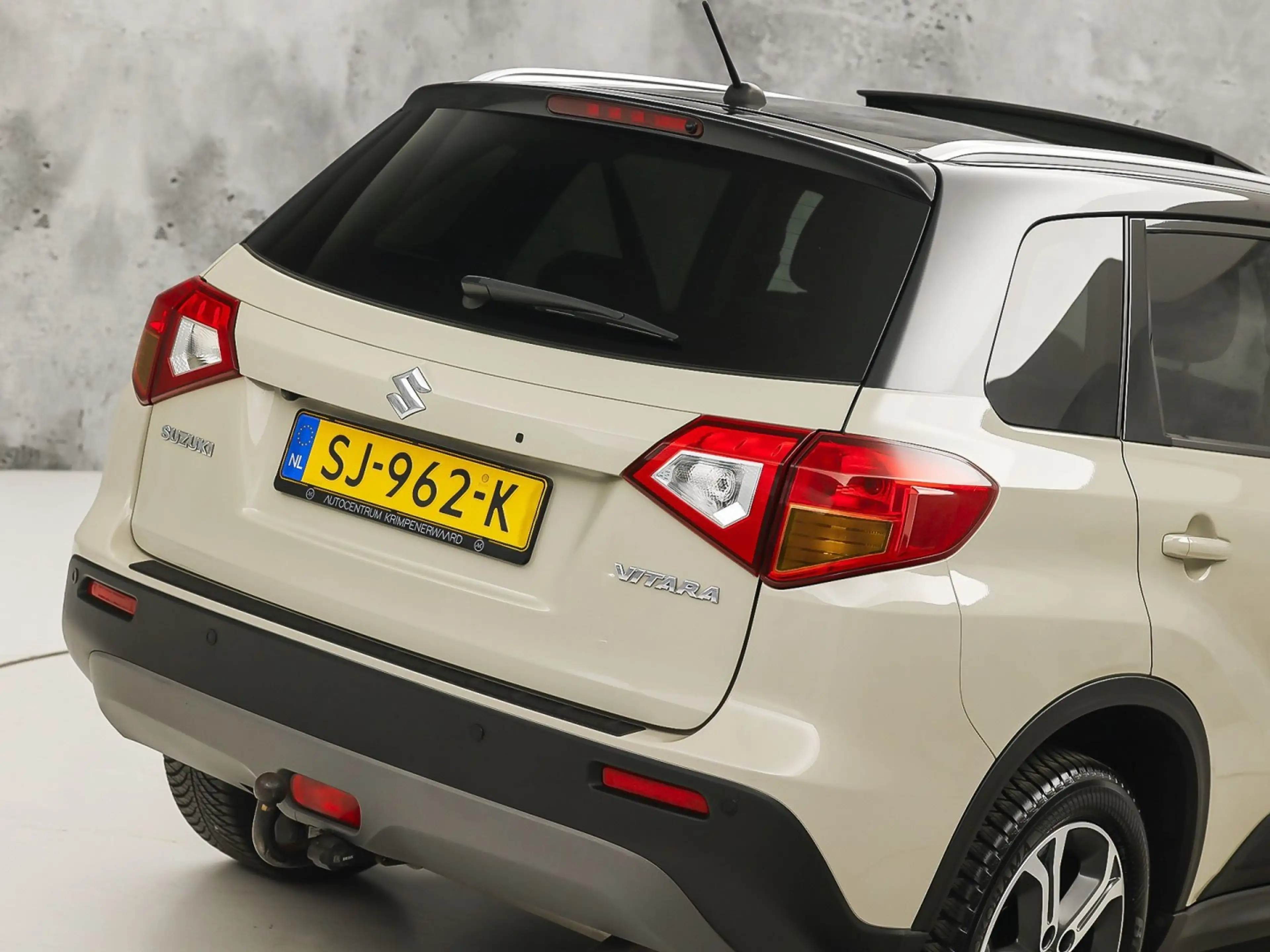 Suzuki Vitara 1.6 High Executive (PANORAMADAK, APPLE CARPLAY, NA — photo 20