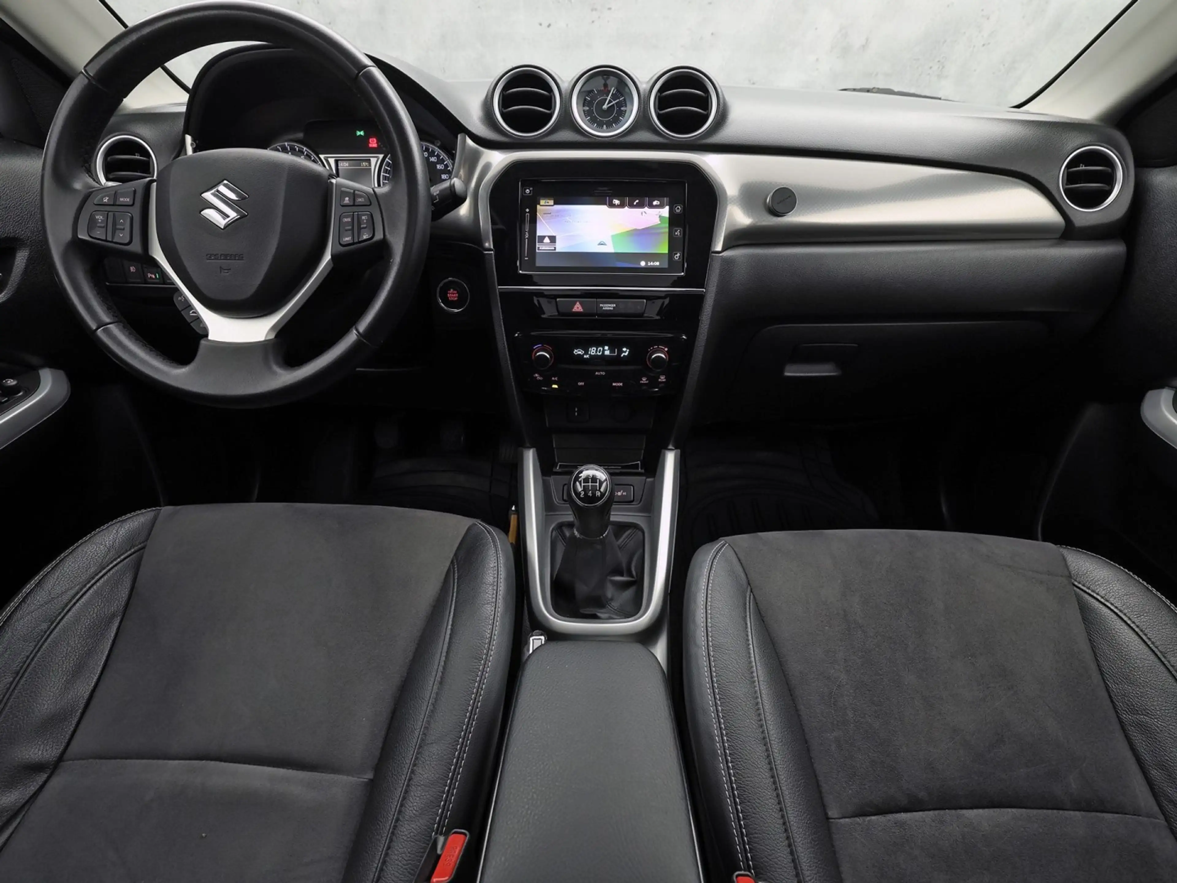 Suzuki Vitara 1.6 High Executive (PANORAMADAK, APPLE CARPLAY, NA — photo 6