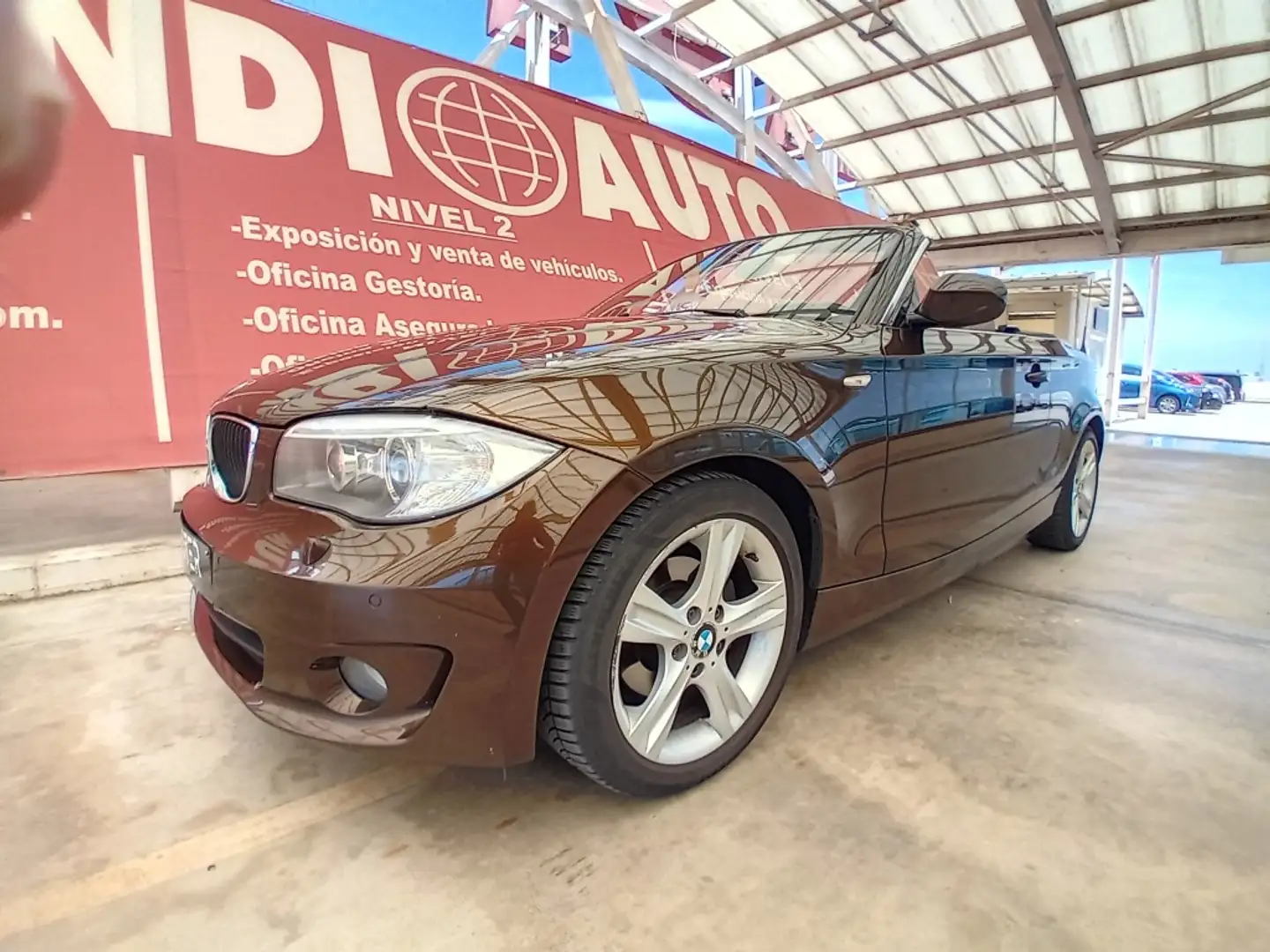 BMW 118 118d Cabrio Marrón - 1