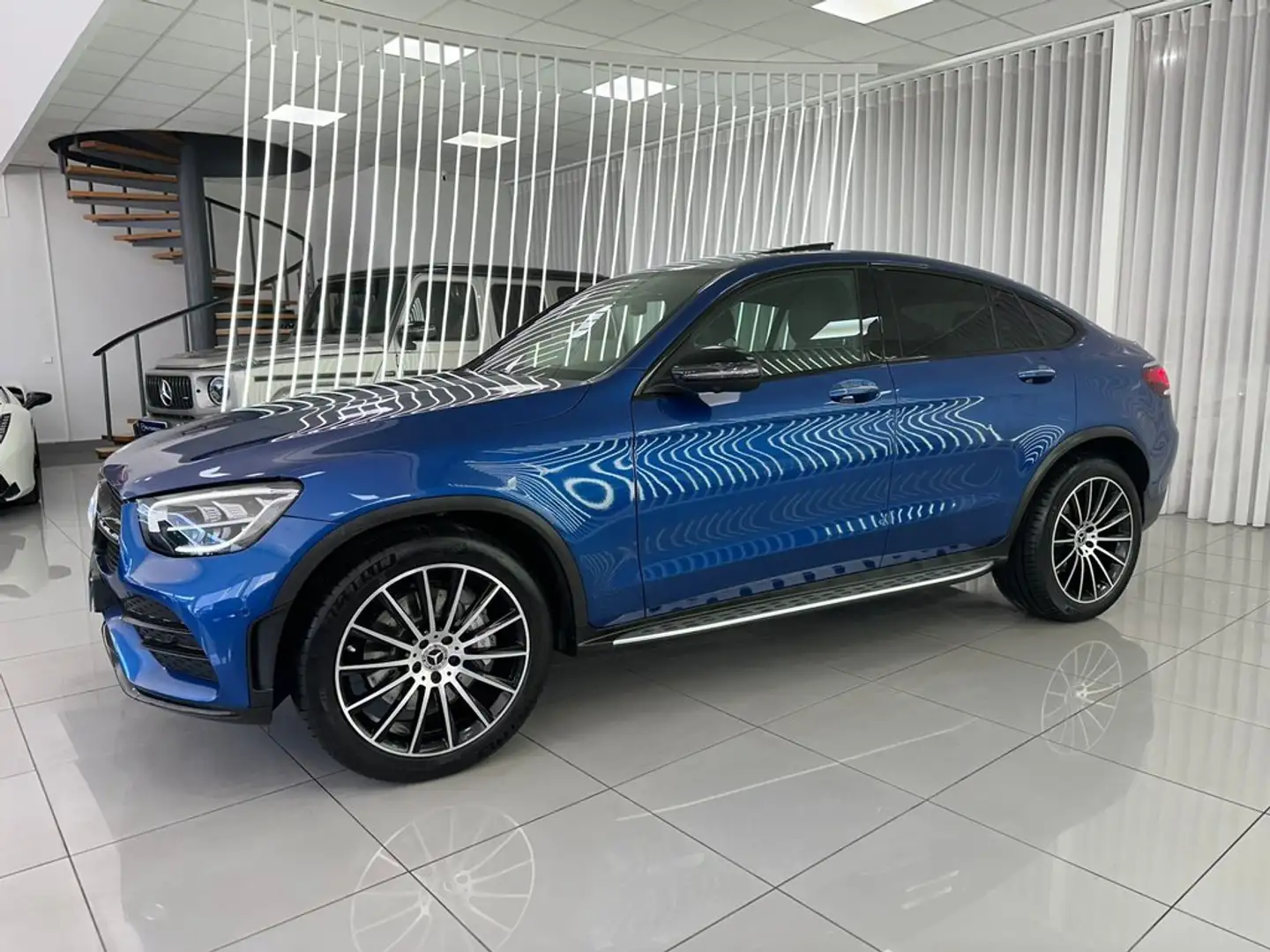 Mercedes-Benz GLC 220 d 4MATIC Azul - 2