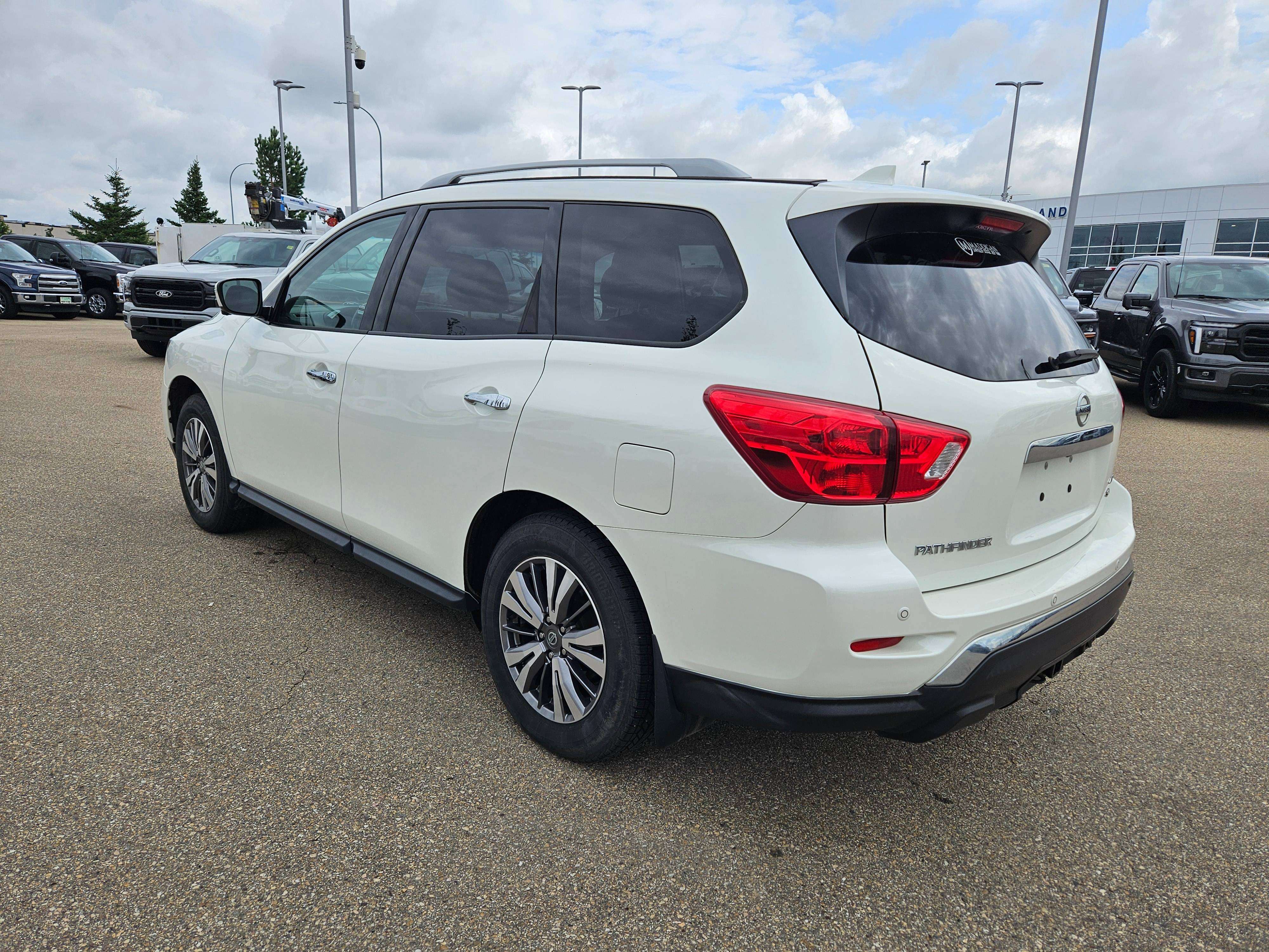 2020 Nissan Pathfinder