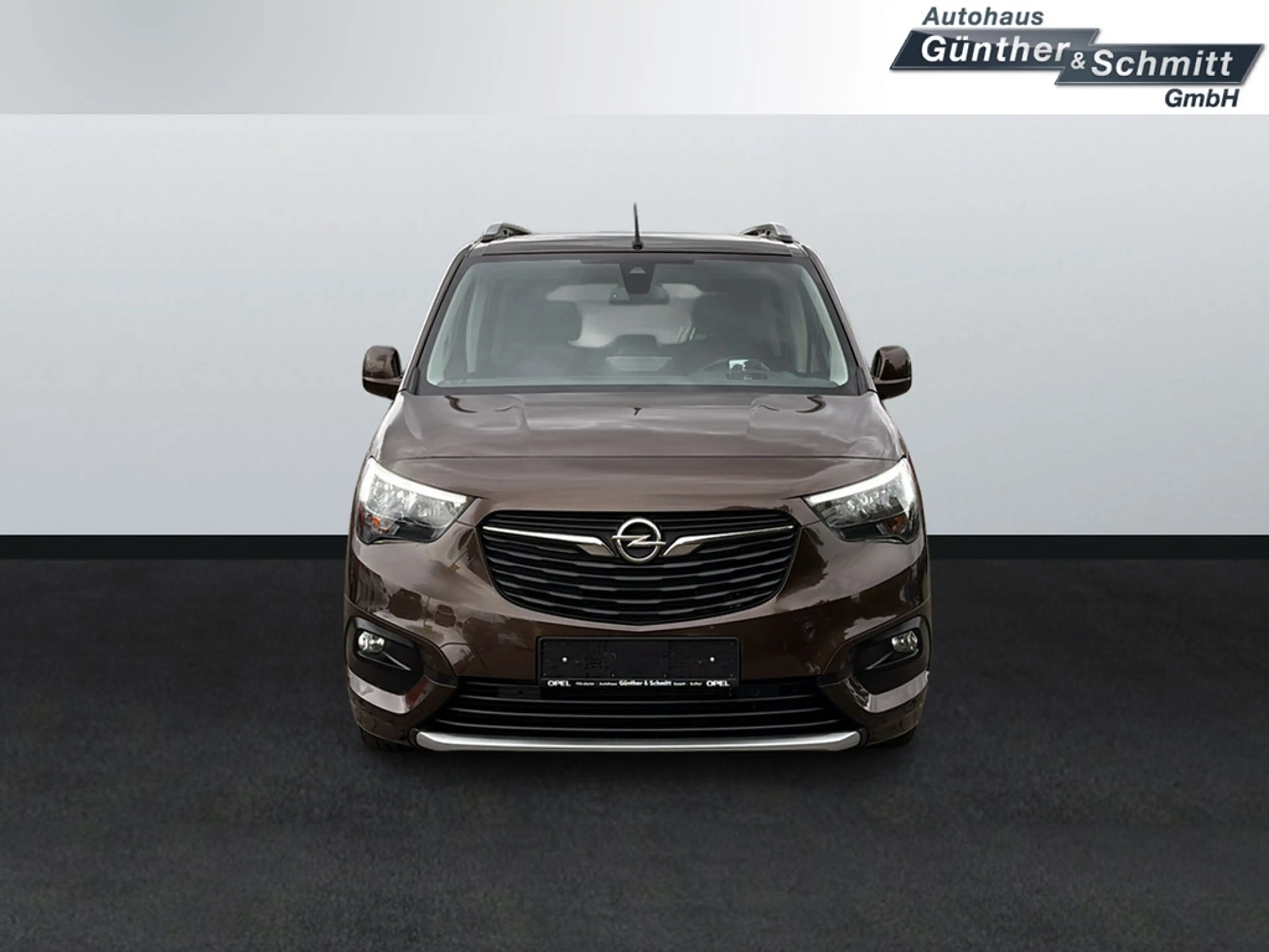 Opel Combo Life E 1.2 Innovation SHZ NAVI HUD PANO — photo 3