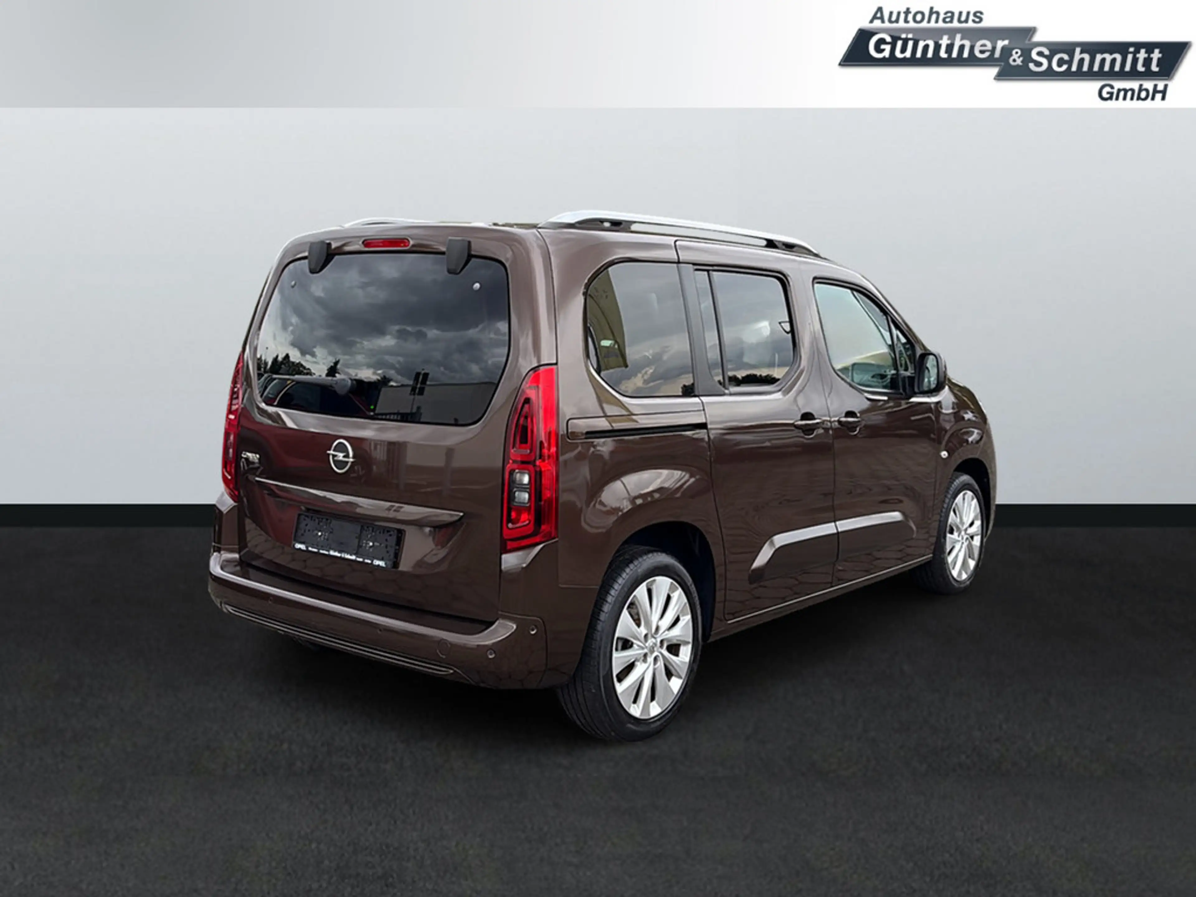 Opel Combo Life E 1.2 Innovation SHZ NAVI HUD PANO — photo 13
