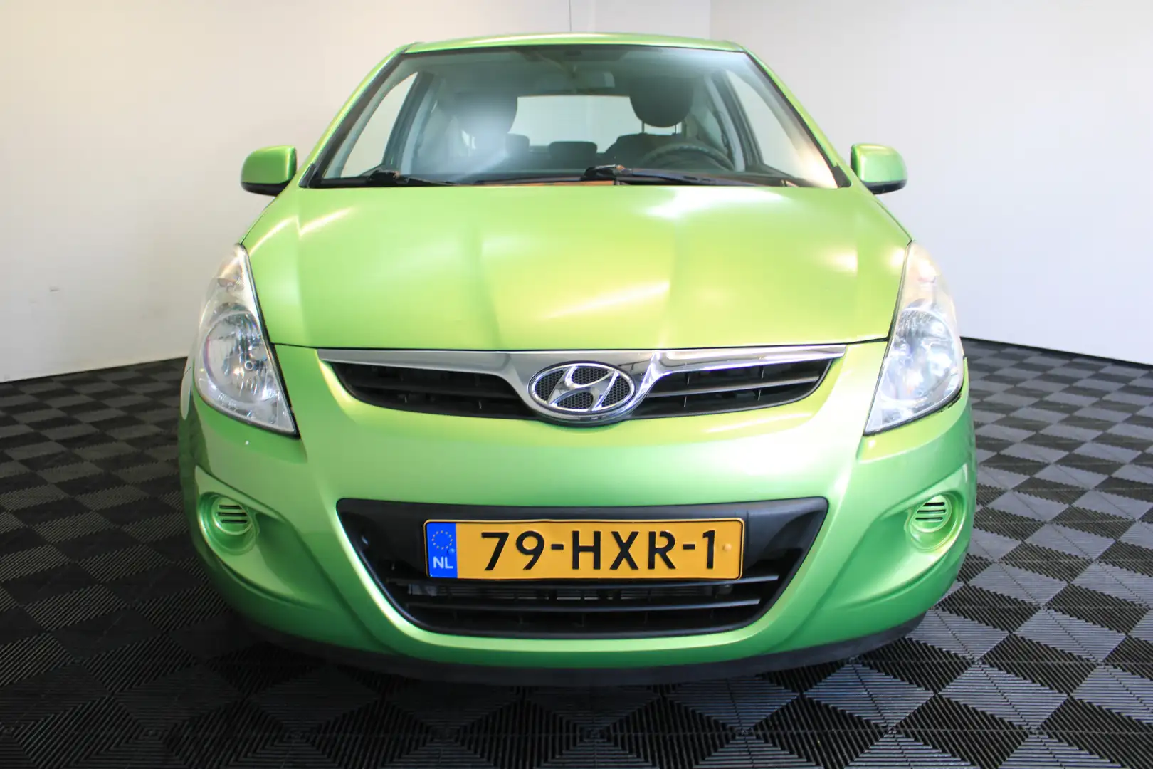 Hyundai i20 1.2i DynamicVersion | Airco | Groen - 2