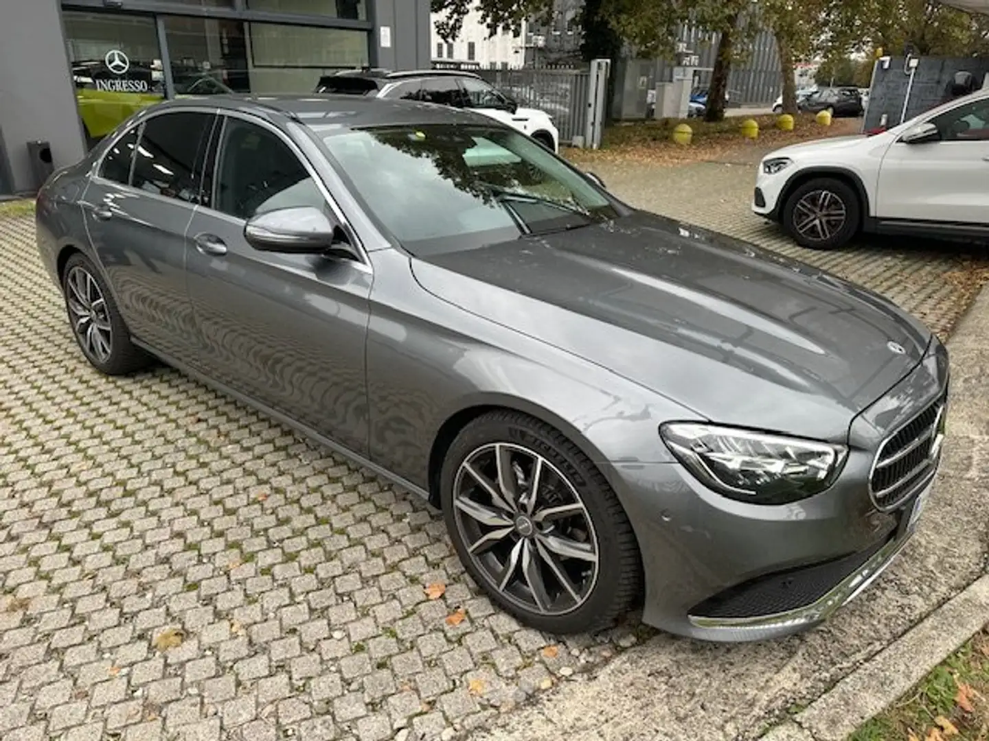 Mercedes-Benz E 200 Classe E - W213 Berlina d Business Sport auto Grigio - 2