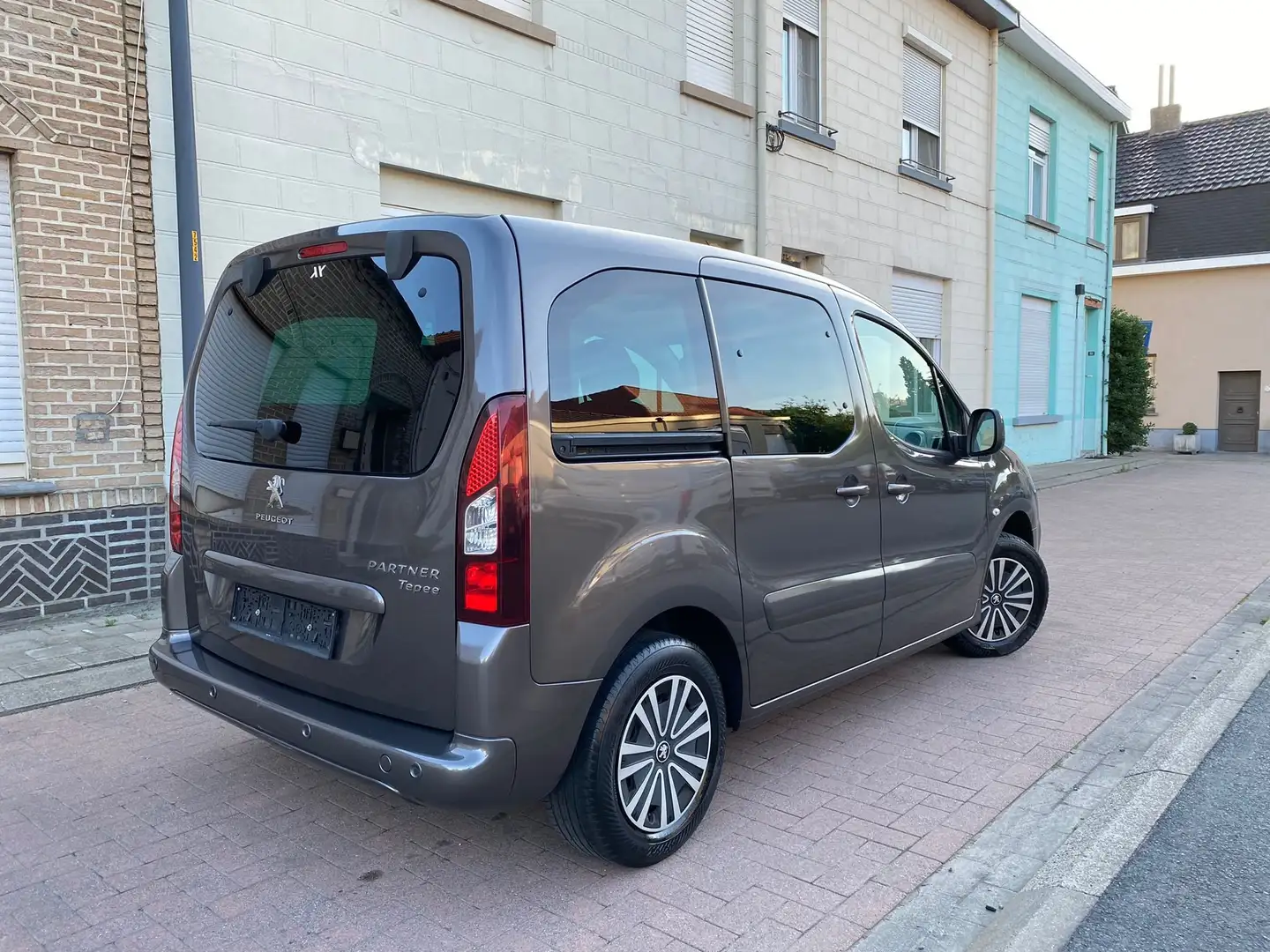 Peugeot Partner Partner Tepee 1.6i Active Grijs - 2