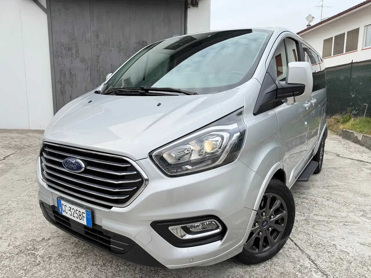 Ford Tourneo Custom